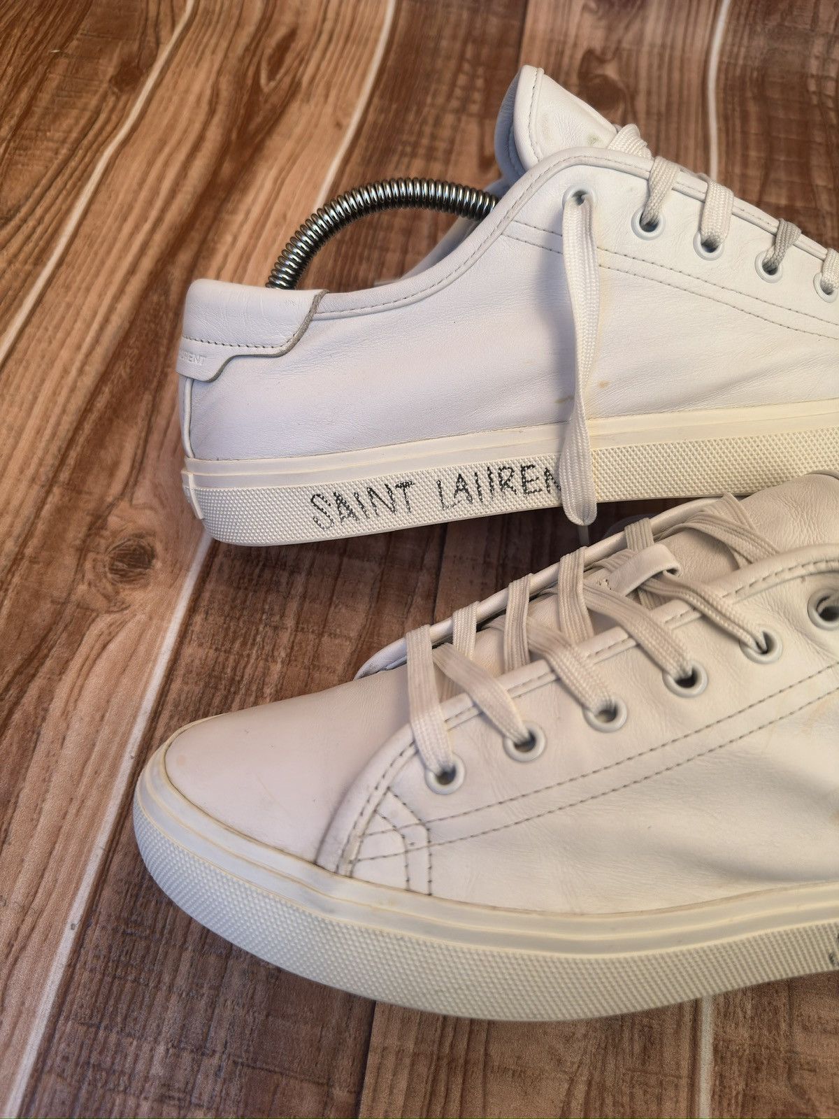 Yves Saint Laurent Saint Laurent Malibu White Leather Lace Up Lowtop Sneaks Size US 8.5 / EU 41-42 - 10 Thumbnail