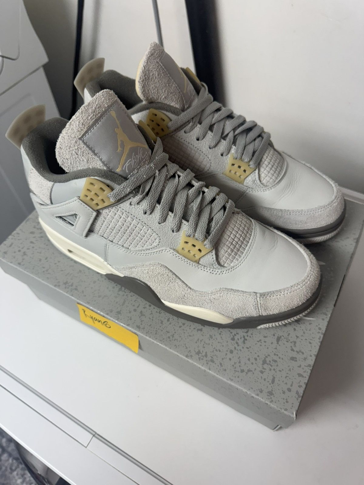 Jordan Brand × Nike Jordan 4 SE Craft Photon Dust Size 11 Size US 11 / EU 44 - 3 Thumbnail