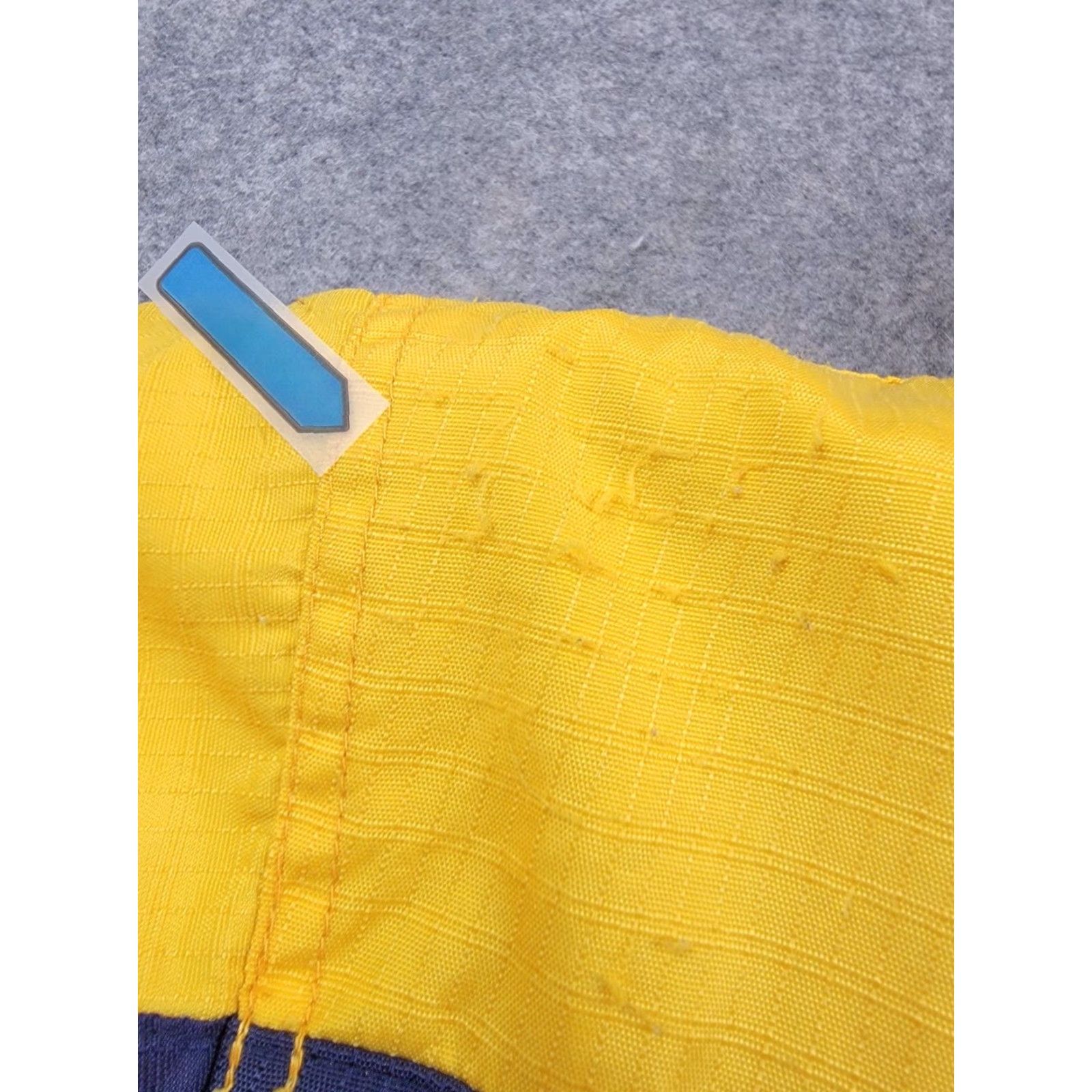 Vintage Columbia Jacket Mens Large Yellow Full Zip Nylon Softshell Outdoor Puffer Insulated Pockets Logo Outdoor Size US L / EU 52-54 / 3 - 3 Thumbnail