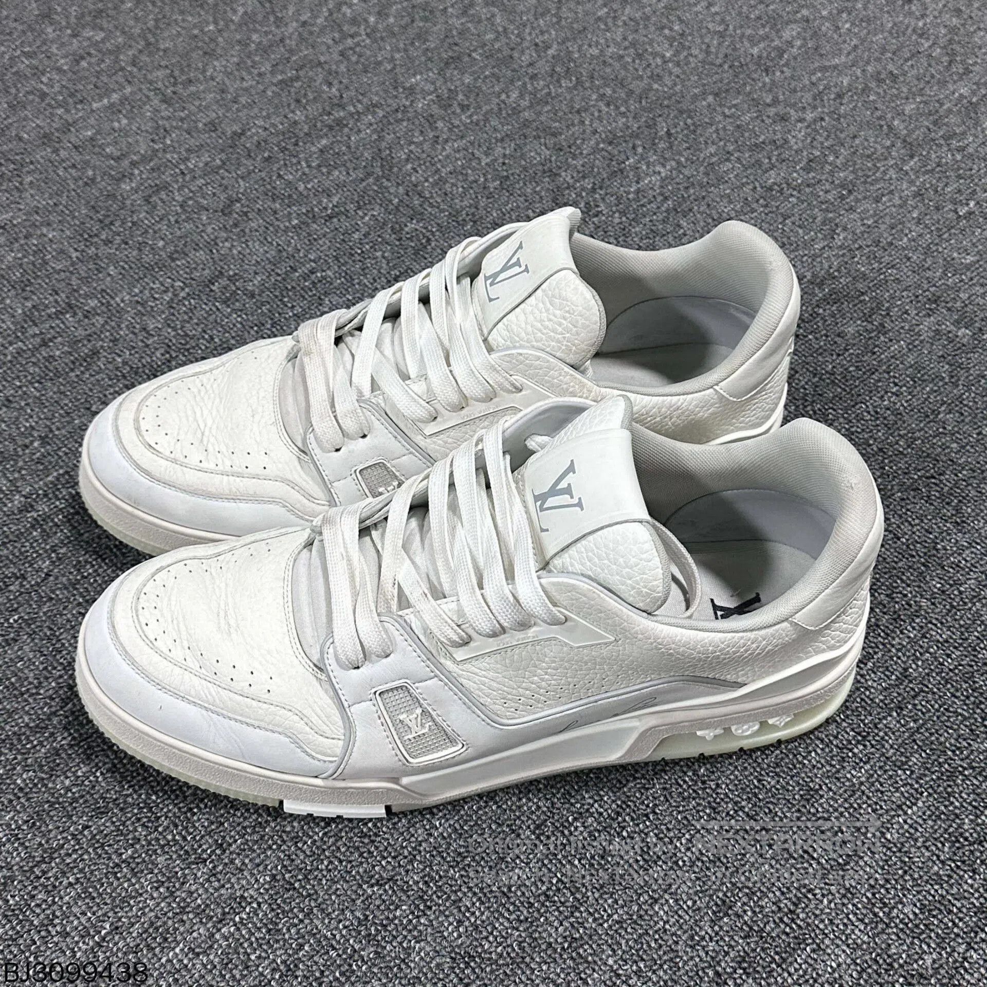 Louis Vuitton white LV trainer sneakers for casual style. Size US 10.5 / EU 43-44 - 2 Thumbnail