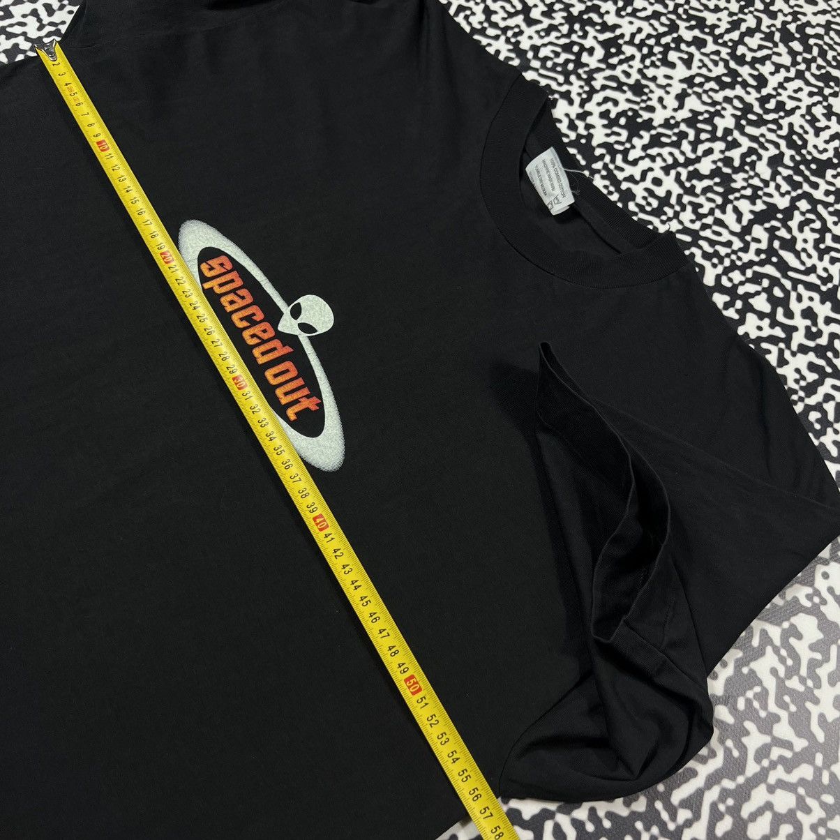 Vintage Vintage 90s Alien Spaced Out Single Stitch USA Boxy T-shirt Size US XL / EU 56 / 4 - 17 Thumbnail