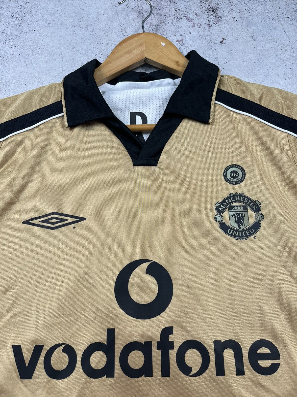 Umbro MANCHESTER UNITED 2001/2002 SOCCER JERSEY UMBRO 5 VERON Sz S Size US S / EU 44-46 / 1 - 10 Thumbnail
