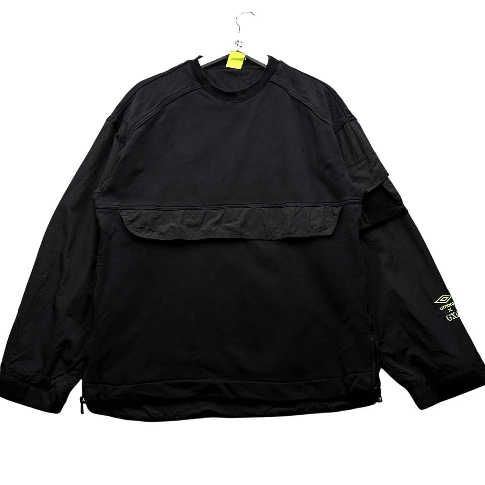 Umbro Umbro x GXG Sweatshirt Mens Medium Shoulder Pocket Black Neon Green Logo Pullover Crew Neck Clothes Shirt Mens Logo Size US M / EU 48-50 / 2 - 2 Thumbnail