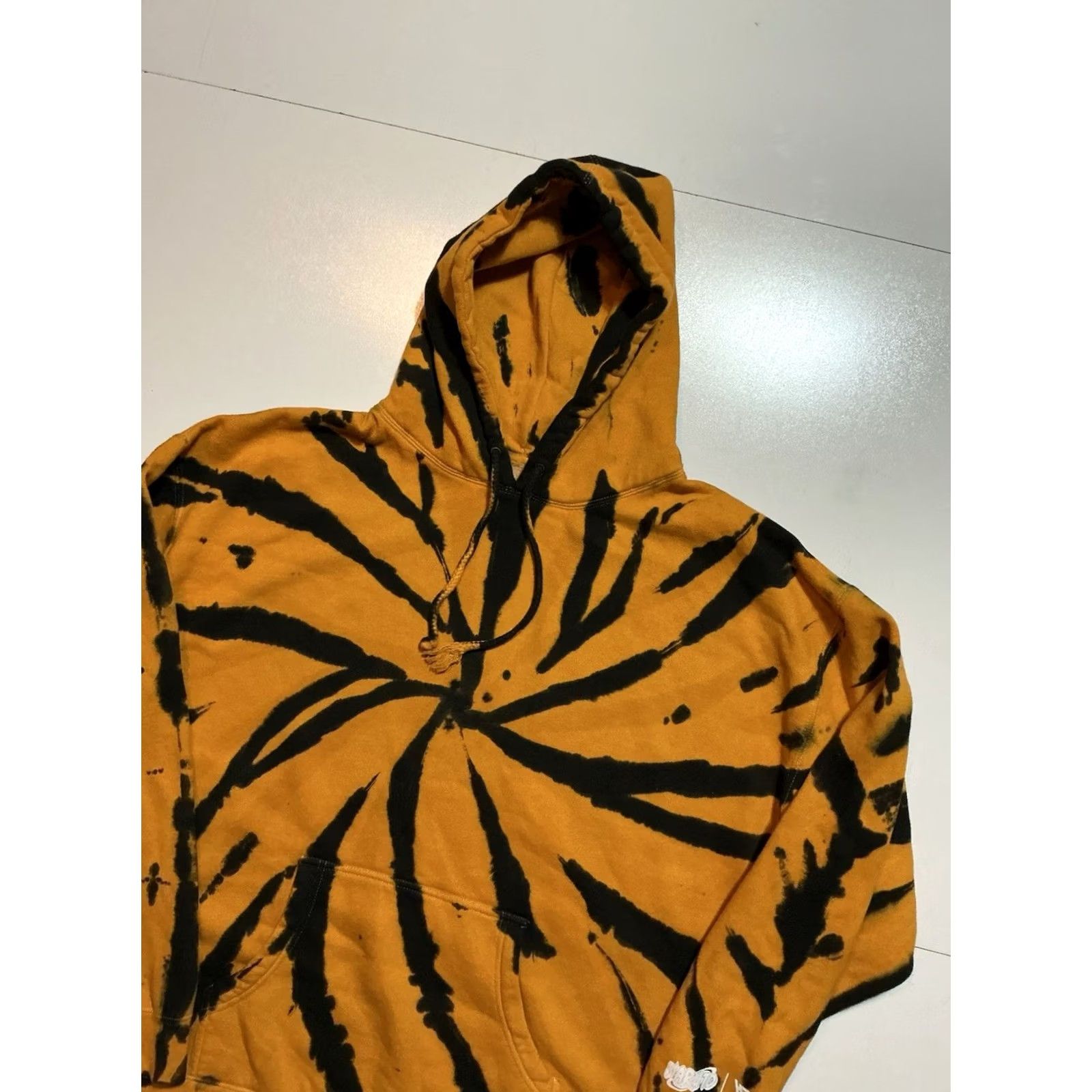 Hypland Hypland Naruto Hoodie Mens 2XL Pullover Fleece Tie Dye Yellow Black Manga Anime Zebra? Size US XXL / EU 58 / 5 - 3 Thumbnail