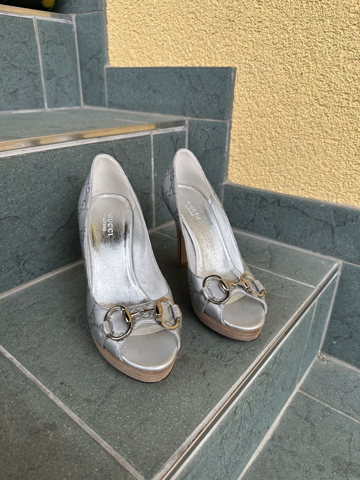 Gucci Gucci Monogram Heels Pumps Gray Luxury Shoes Made in Italy Size US 5.5 / IT 35.5 - 9 Thumbnail