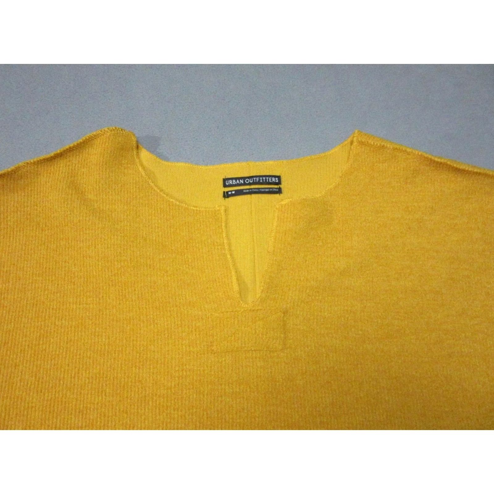 Urban Outfitters Urban Outfitters Sweater Womens Medium Yellow Boxy Cropped Knit Pullover Top Size M / US 6-8 / IT 42-44 - 2 Thumbnail