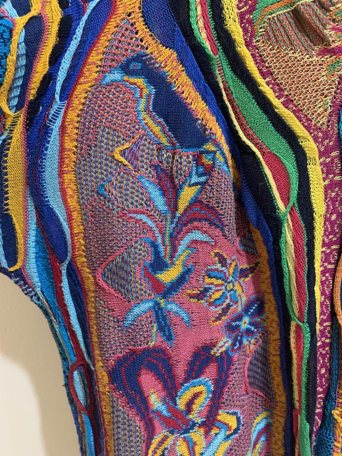 Coogi Tropical Fish Birds Flowers Coogi Sweater Large Size US L / EU 52-54 / 3 - 4 Thumbnail