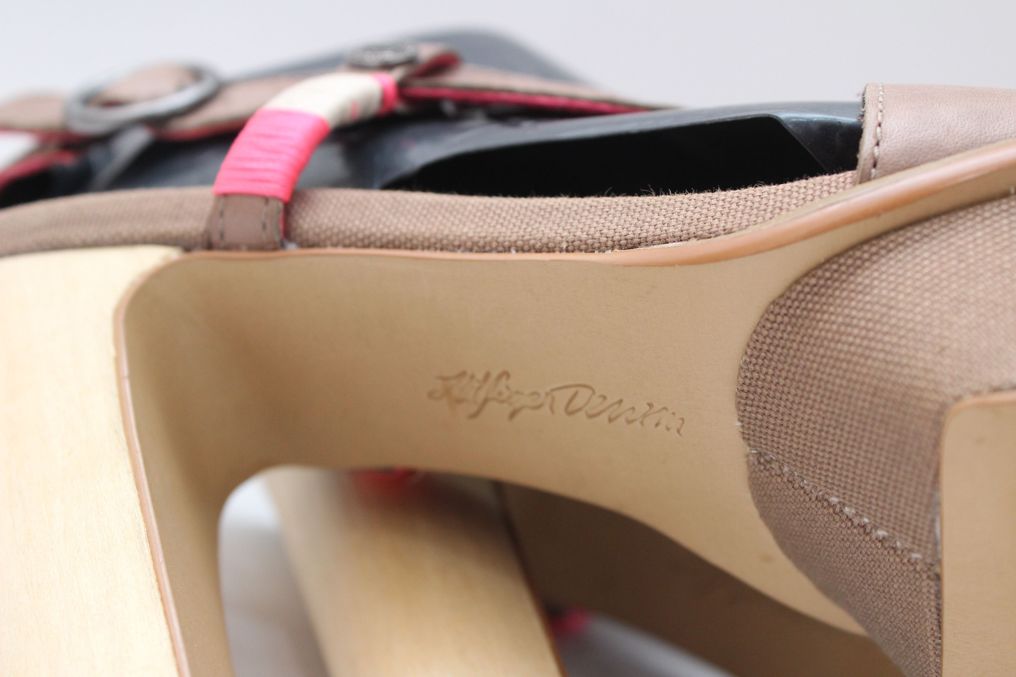 Tommy Hilfiger Tommy Hilfiger Sandals Hells Size 37 Authentic Vintage Size US 7 / IT 37 - 11 Thumbnail