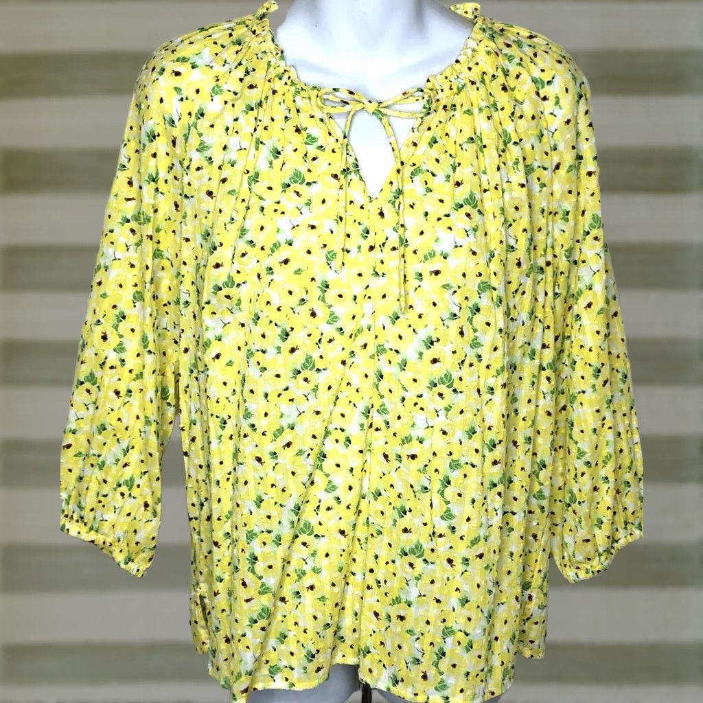 Ann Taylor Ann Taylor top yellow floral keyhole 3/4 sleeve Shirt Women PM Yellow Floral Keyhole 3/4 Sleeve Casual Workwear Button-Up Cotton Size M / US 6-8 / IT 42-44 - 1 Thumbnail