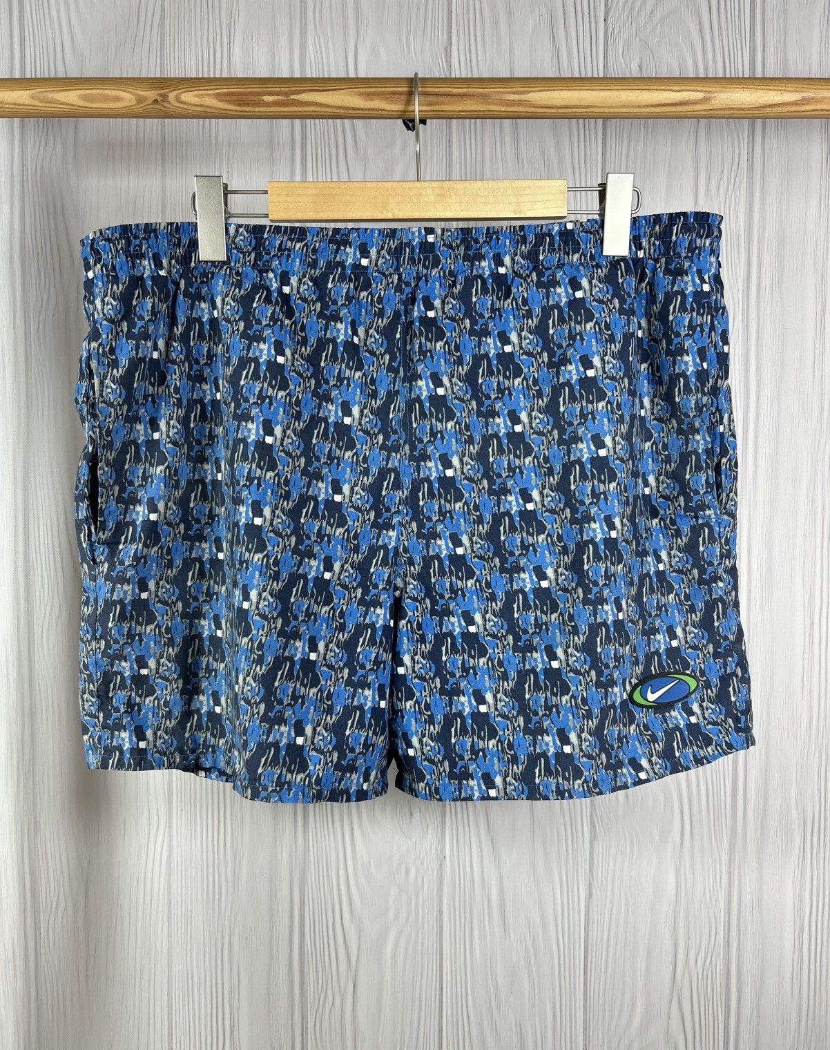 Nike Nike Vintage 90s Blue Pattern Logo Shorts Size M Size US 32 / EU 48 - 1 Thumbnail