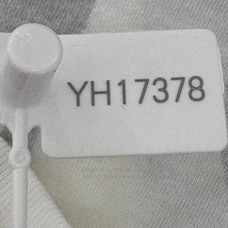 Louis Vuitton Louis Vuitton White Grey Bullet Screen Full of Big Logo Ch Size US XS / EU 42 / 0 - 8 Thumbnail