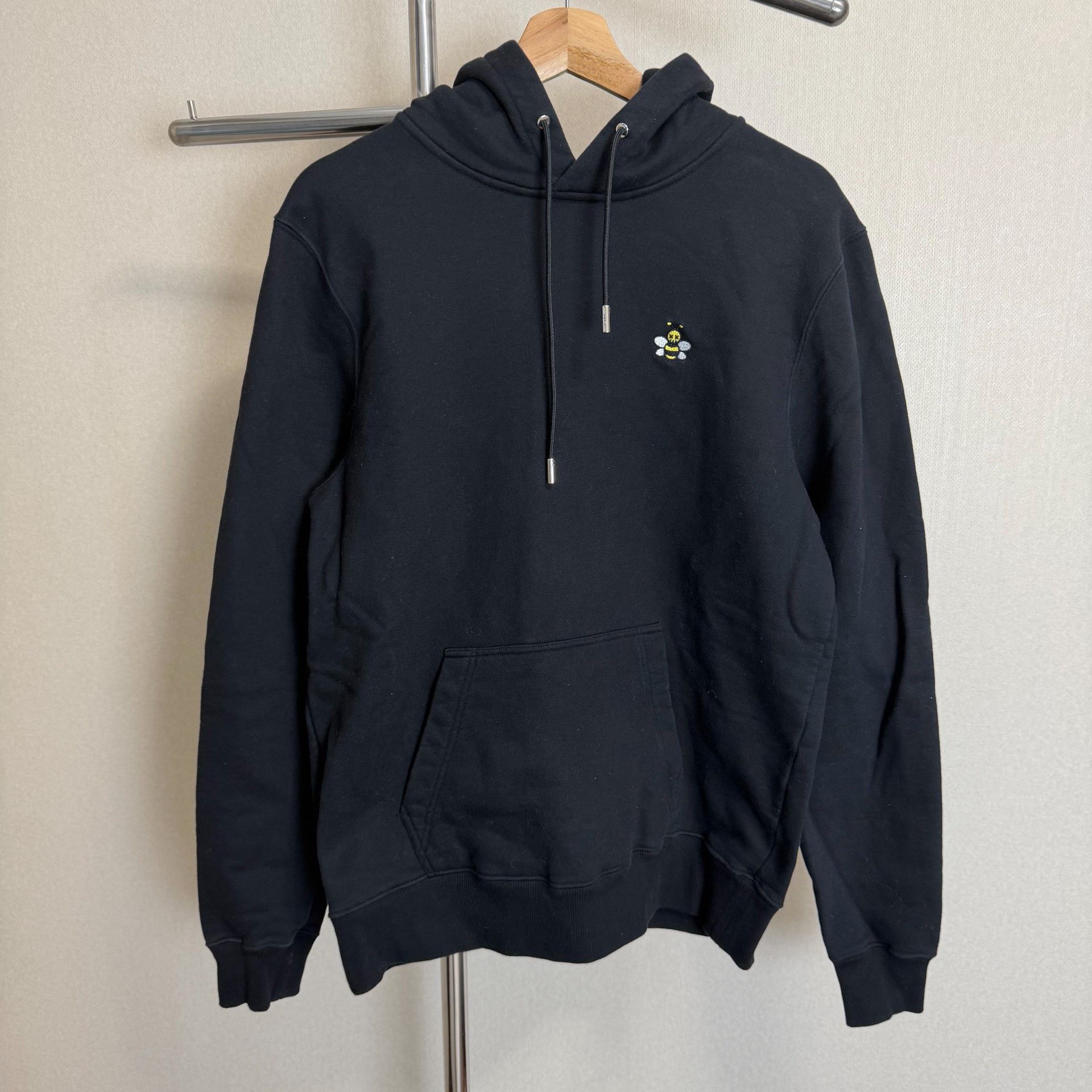 Dior Dior x KAWS Bee Embroidery Hoodie Size US M / EU 48-50 / 2 - 1 Thumbnail