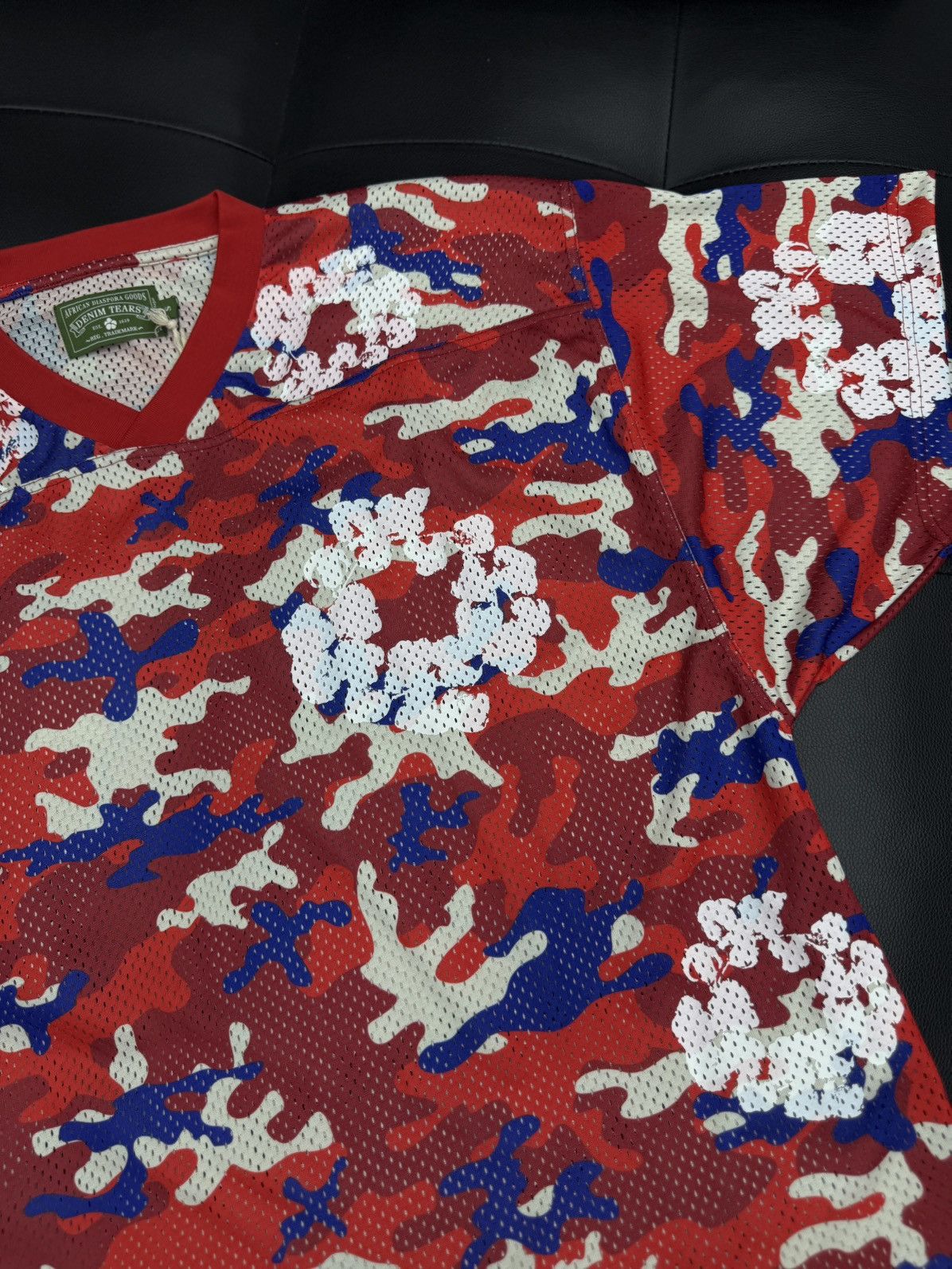 DENIM TEARS Denim Tears Red Camo Cotton Wreath Jersey Size S (NEW) Size US S / EU 44-46 / 1 - 5 Thumbnail
