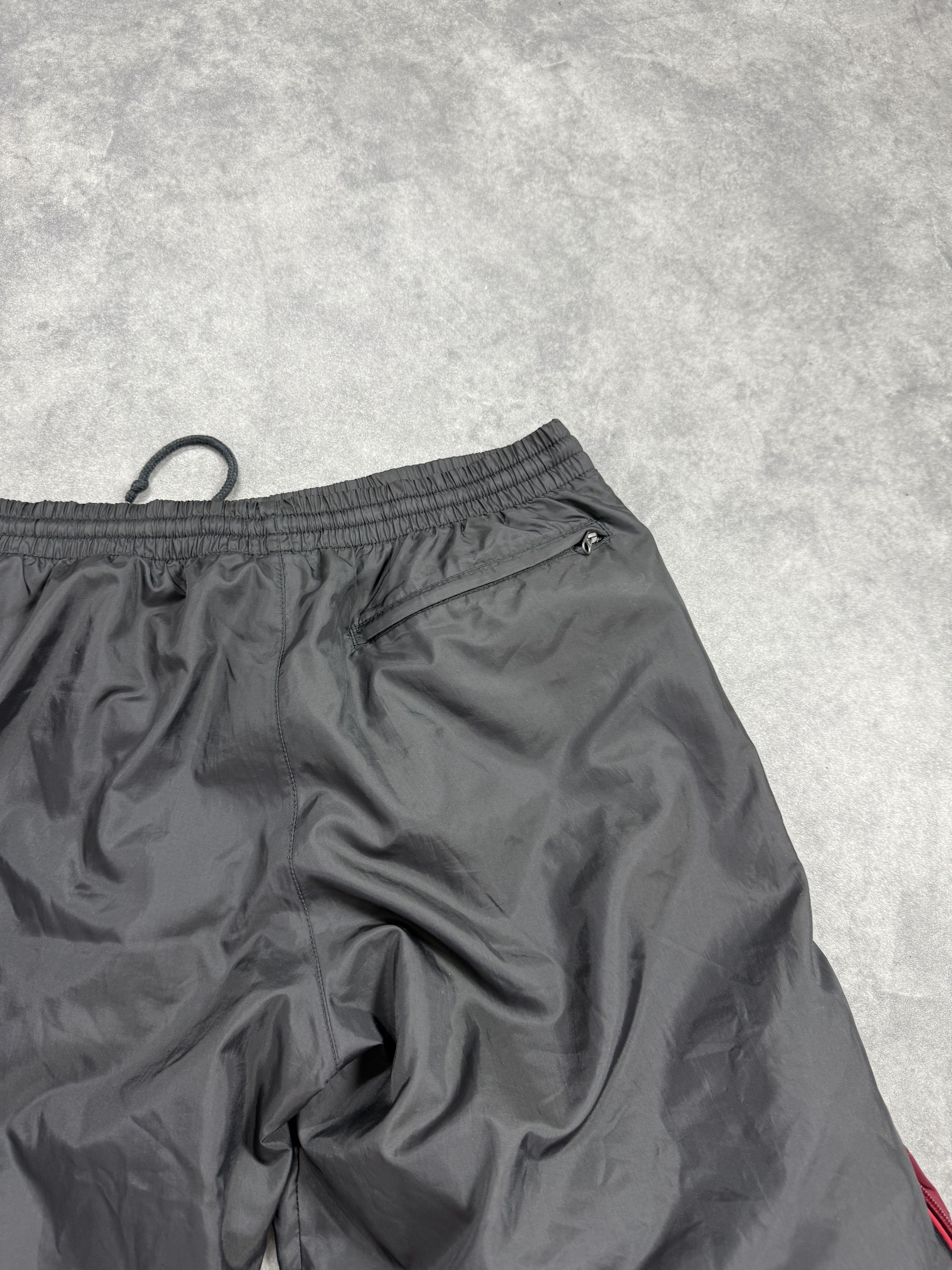 Nike Vintage Nike Parachute 2000 s with a red stripe sweatpants Size US 31 - 7 Thumbnail
