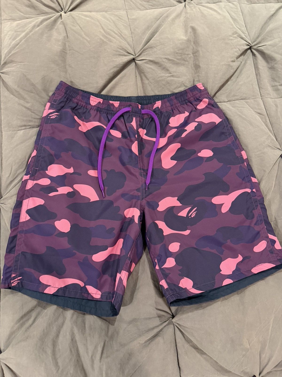 Bape Bape reversible shorts brand new Size US 30 / EU 46 - 1 Thumbnail