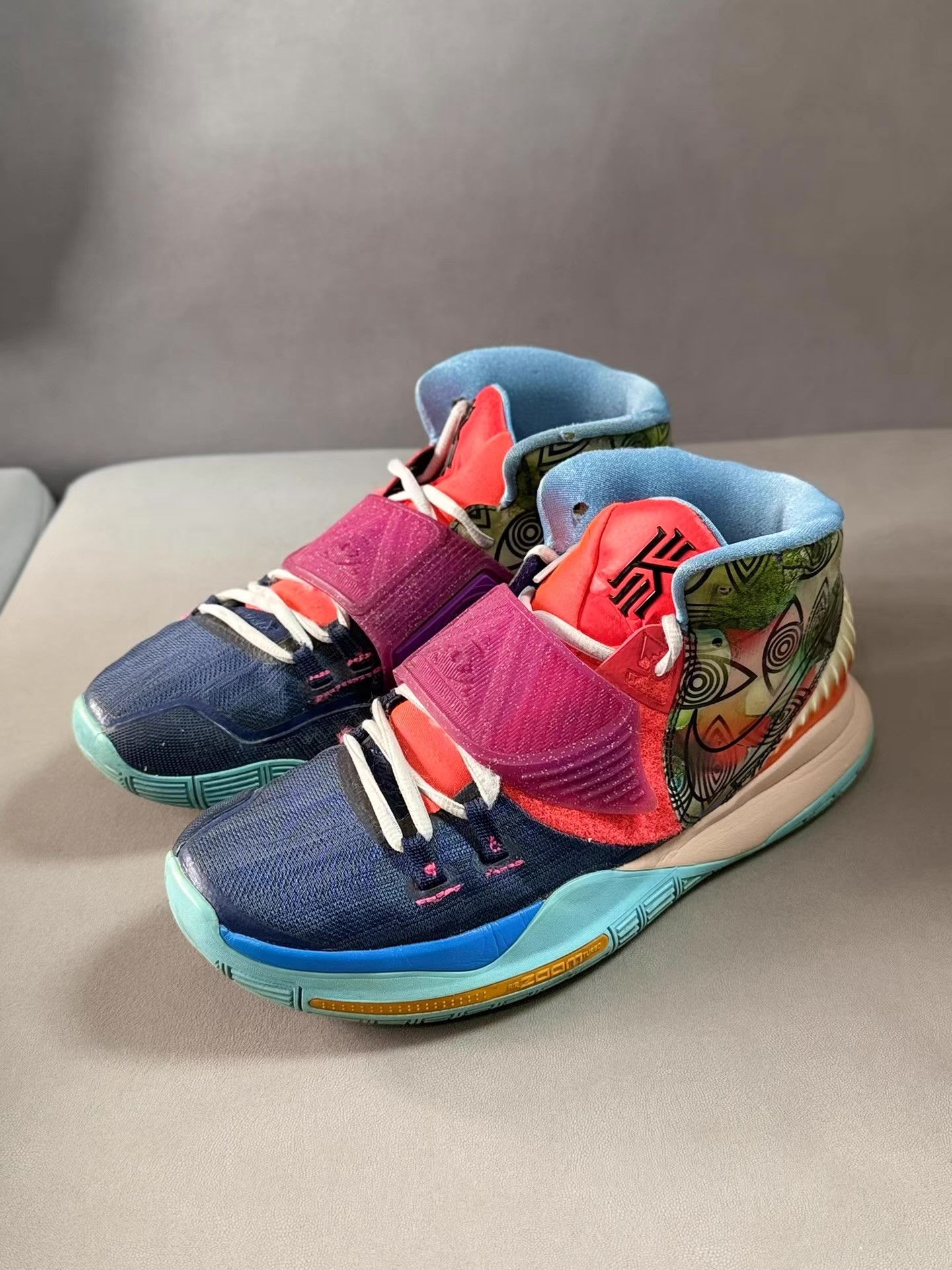 Nike Nike Kyrie 6 Pre-Heat "Heal The World"basketball shoes。Ｑ20 Size US 10 / EU 43 - 1 Thumbnail