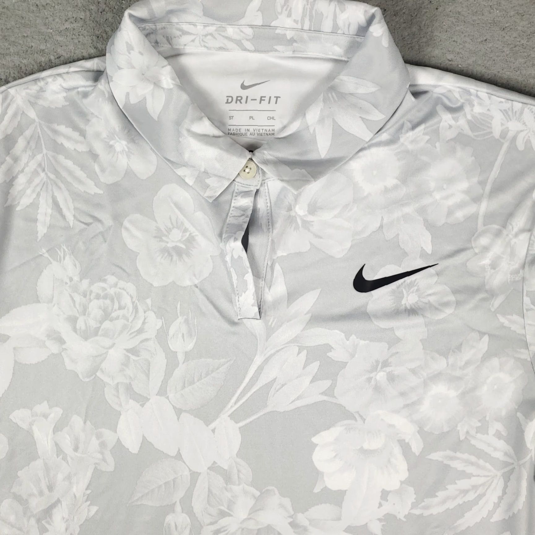 Nike Nike Polo Shirt Womens Small Tall Gray Floral Swoosh Golf Short Sleeve Polo Shirt Womens Small Tall Gray Floral Nike Swoosh Golf Short Sleeve Size S / US 4 / IT 40 - 2 Thumbnail