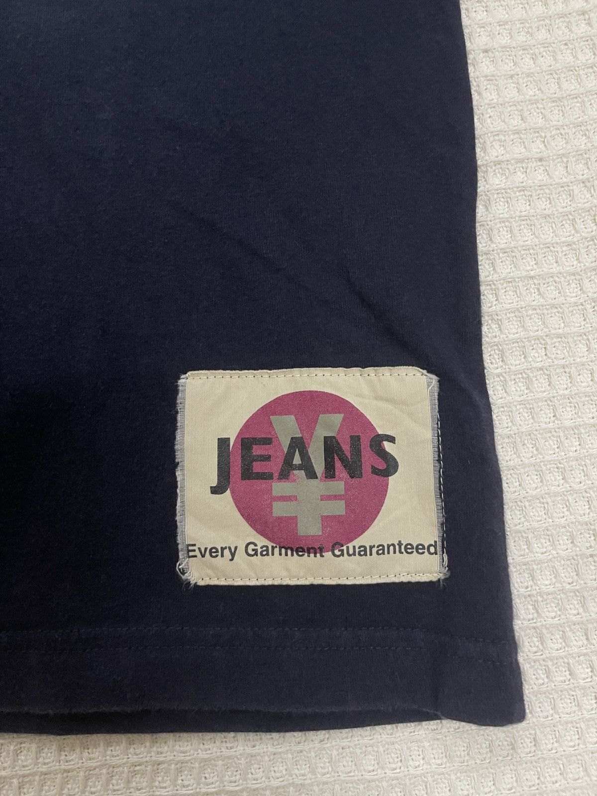 Evisu Vintage 90s ¥en Jeans For Border a Gun Graphic Tshirt Size US S / EU 44-46 / 1 - 13 Thumbnail