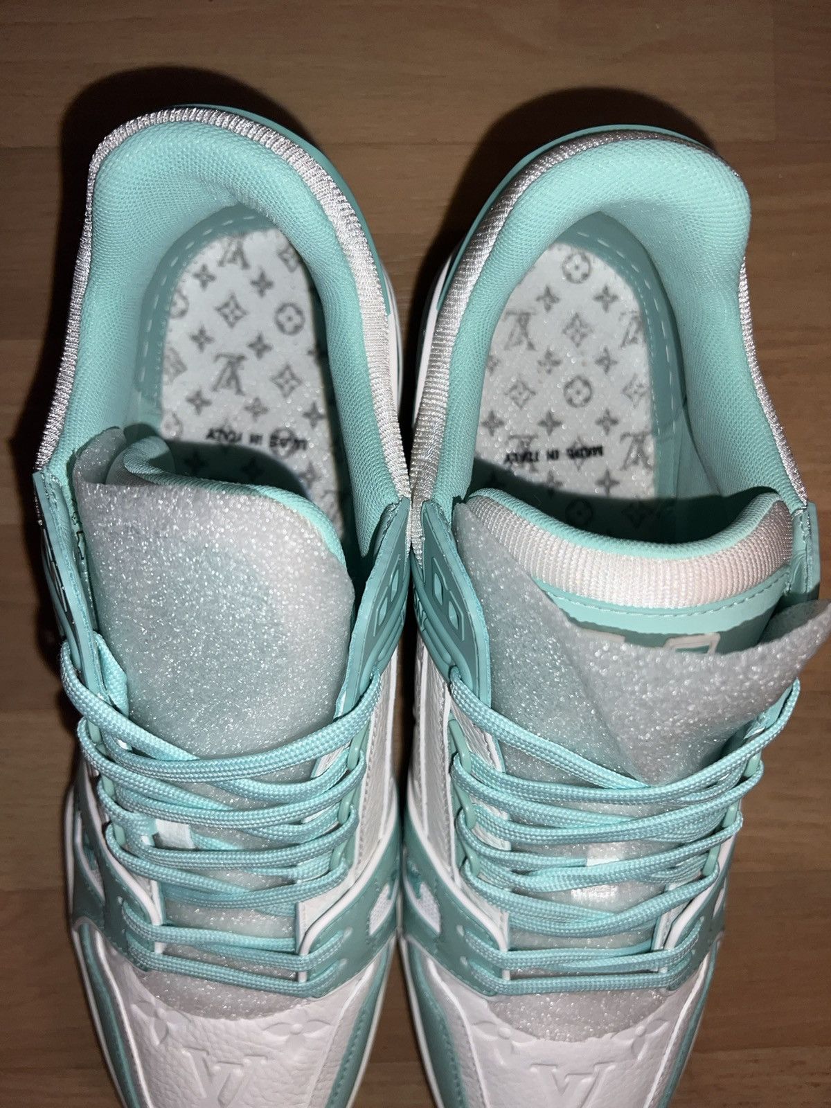 Louis Vuitton LV TRAINER SNEAKER Size US 11 / EU 44 - 11 Thumbnail