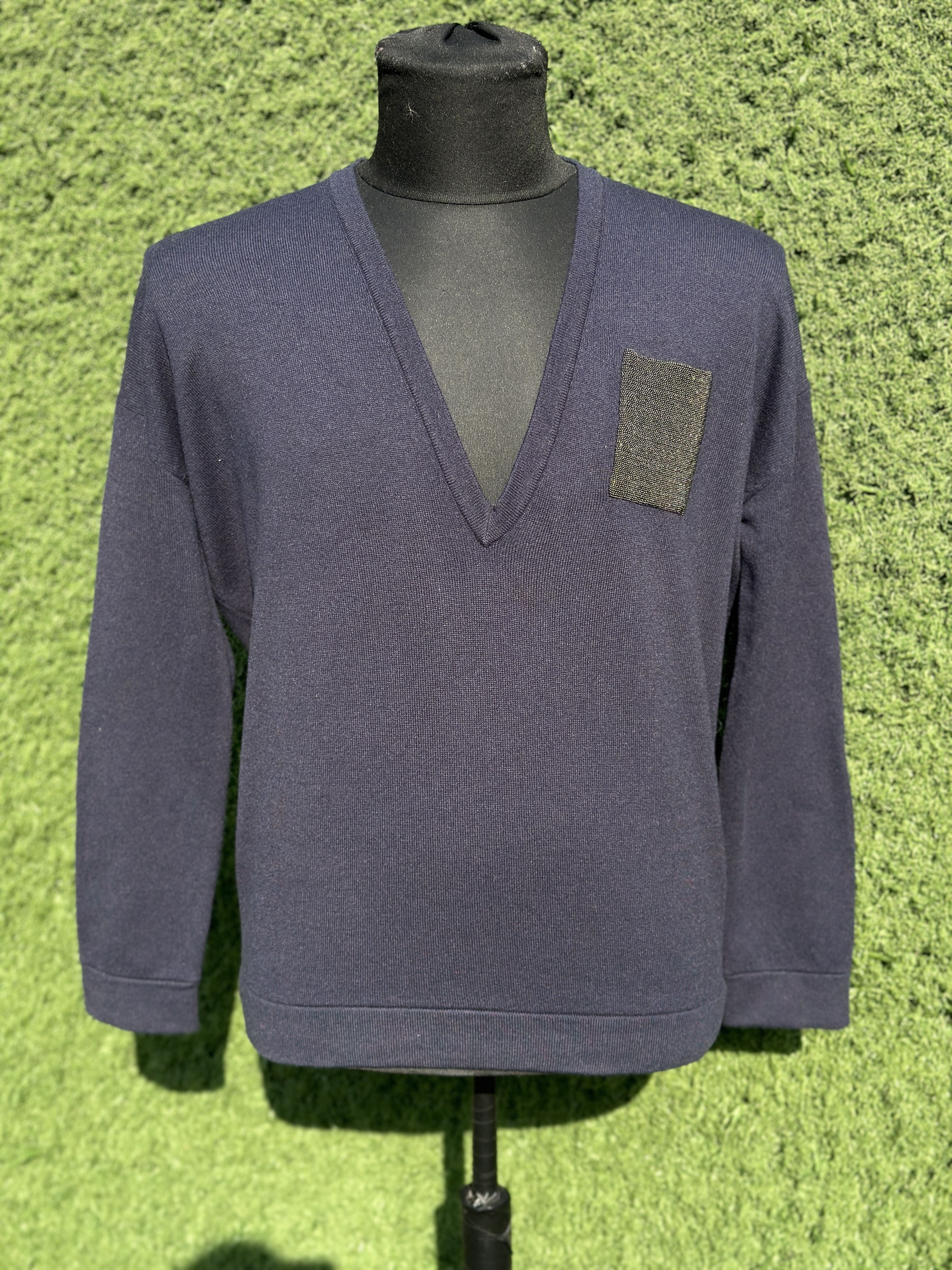 Brunello Cucinelli Brunello Cucinelli Cashmere Wool Silk Low V-Neck Sweater M Size M / US 6-8 / IT 42-44 - 1 Thumbnail