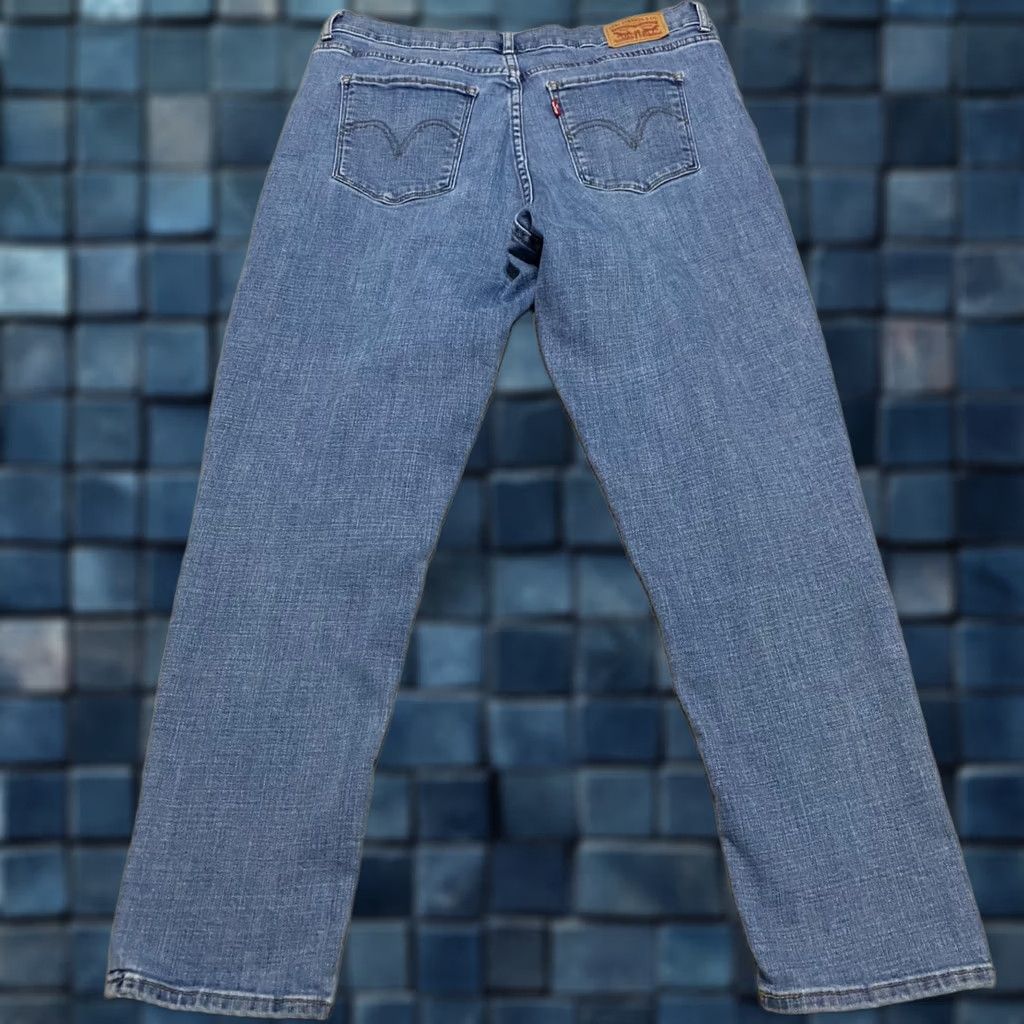 Levi's Levi's Jeans Blue Denim Medium Wash High Rise Cropped 31 Adult Women, 5-Pocket, Regular Fit, Cotton Spandex, Vintage: No Size 24" / US 00 / IT 34 - 1 Thumbnail