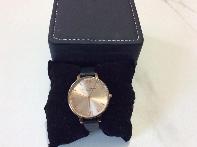 Designer olivia gold dial black leather strap Size ONE SIZE - 2 Thumbnail