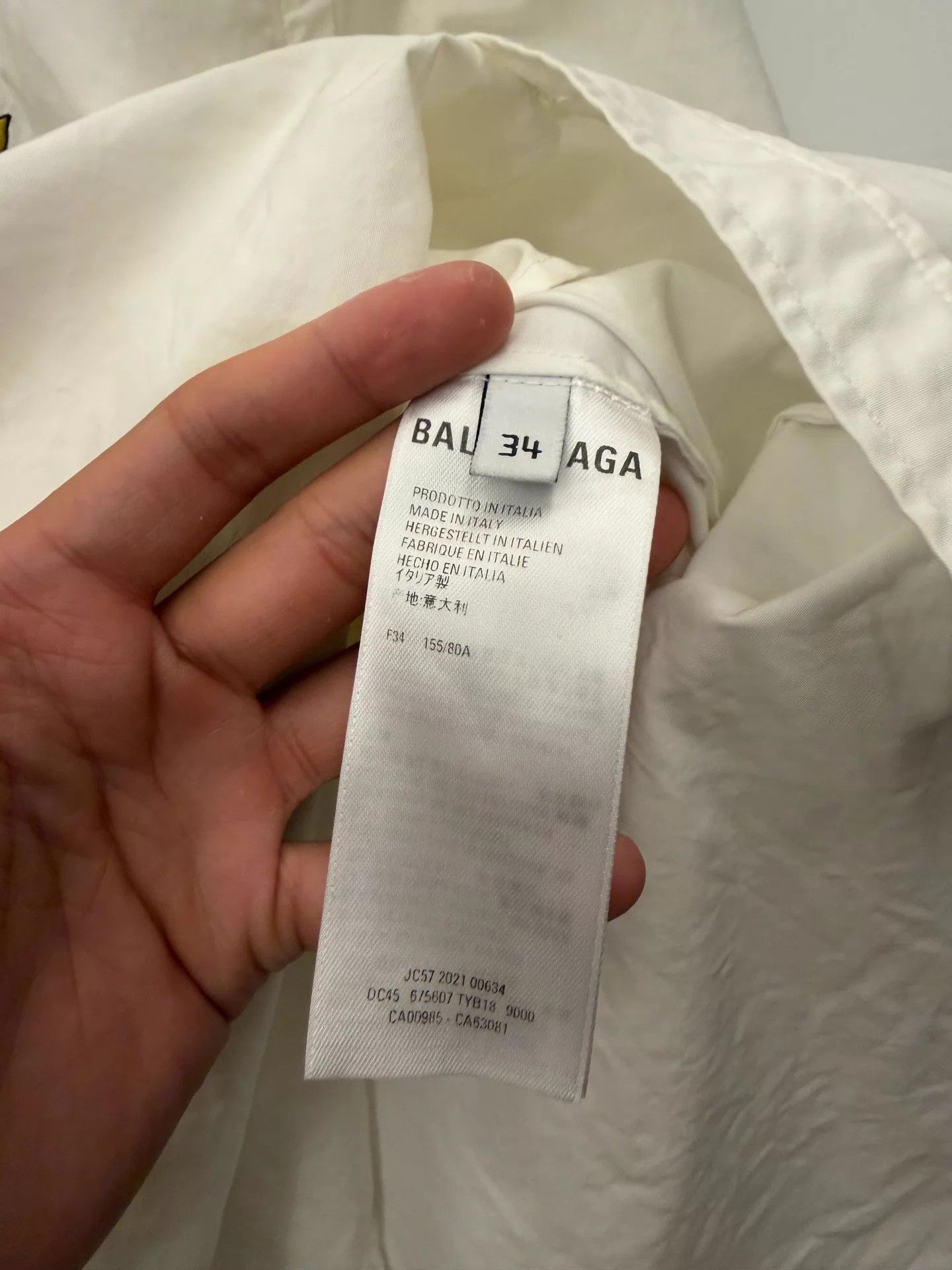 Balenciaga Balenciaga Est1917 Shield Wheat Embro SS White Shirt 34 Size XS / US 0-2 / IT 36-38 - 4 Thumbnail