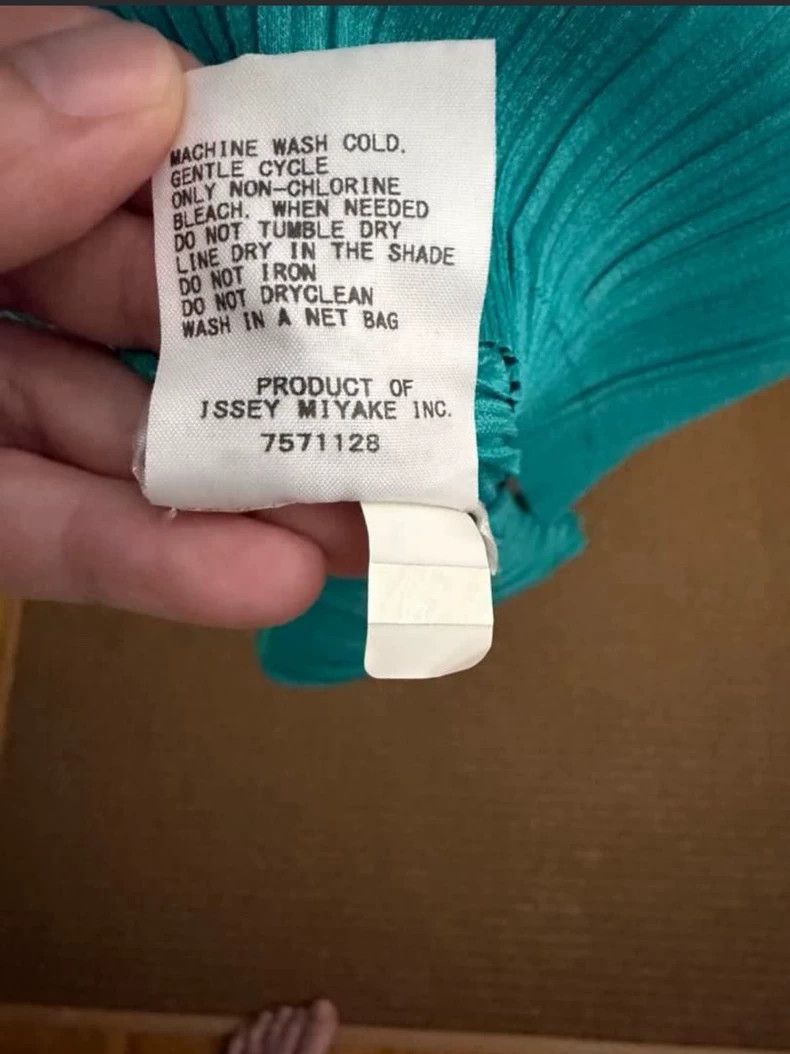 Issey Miyake Issey Miyake size:4 Green pleated vest top Size S / US 4 / IT 40 - 5 Thumbnail