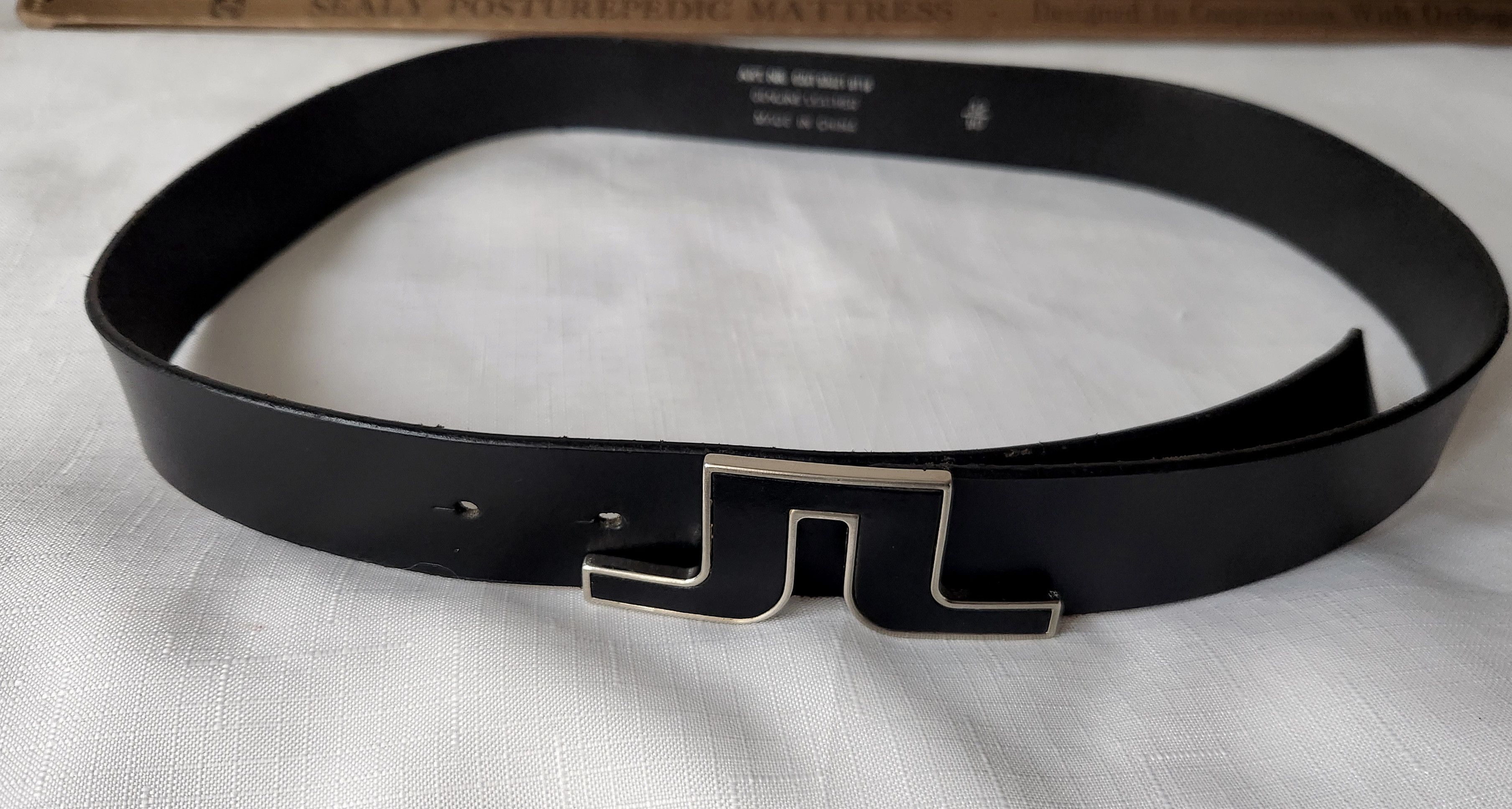 J.Lindeberg J.Lindeberg Bridge belt Leather black with silver SZ 32 Size 32 - 7 Thumbnail