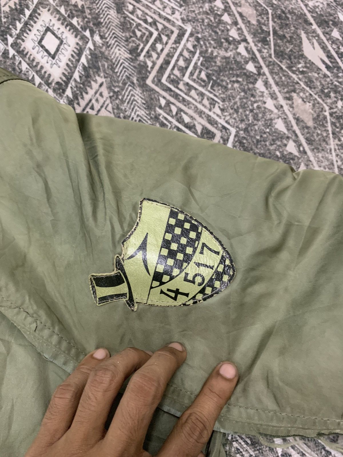 Avirex 80s AVIREX MA-1 7 PATCHES BOMBER JACKET RARE DISTRESSED Size US M / EU 48-50 / 2 - 14 Thumbnail