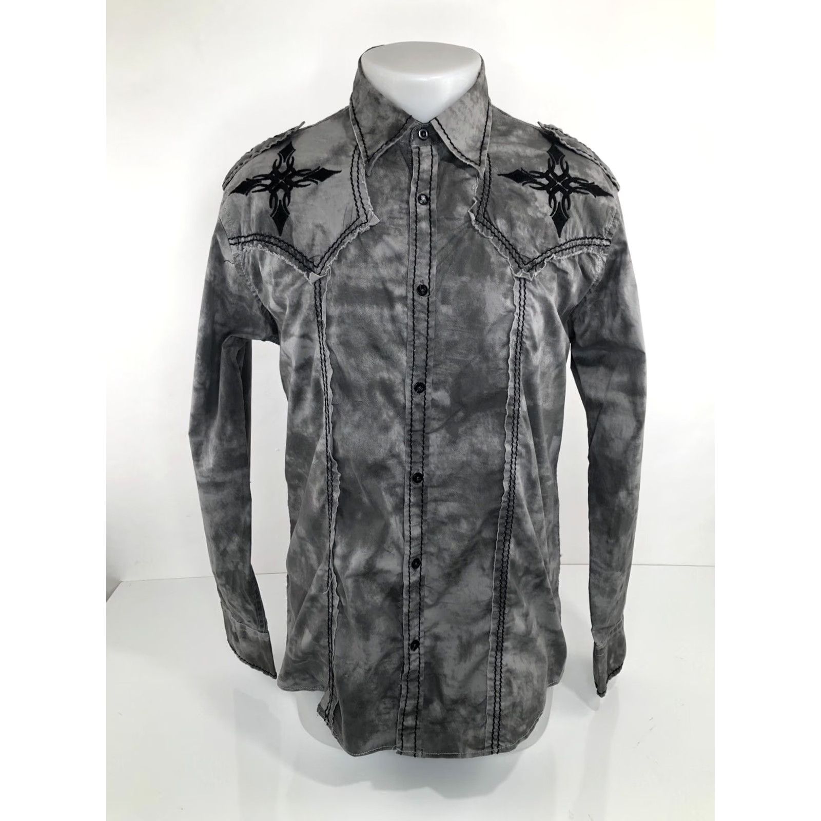 Roar VINTAGE Roar Embroidered Mens L Button-Up Shirt Tribal Epaulets Gray / Black EXCELLENT Size US L / EU 52-54 / 3 - 2 Thumbnail