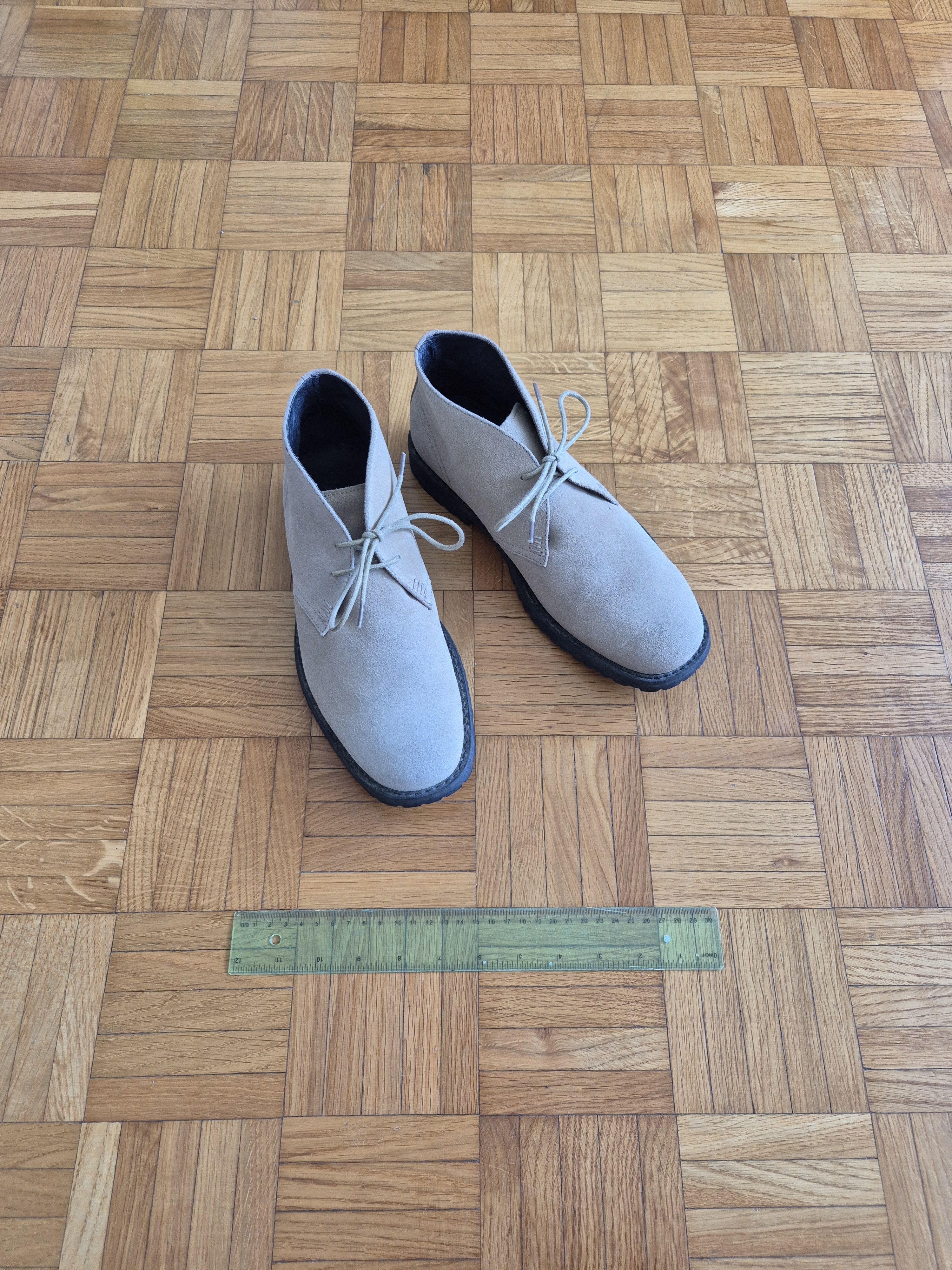 Lands' End Light Beige Suede Chukka Boots Size US 8.5 / EU 41-42 - 2 Thumbnail