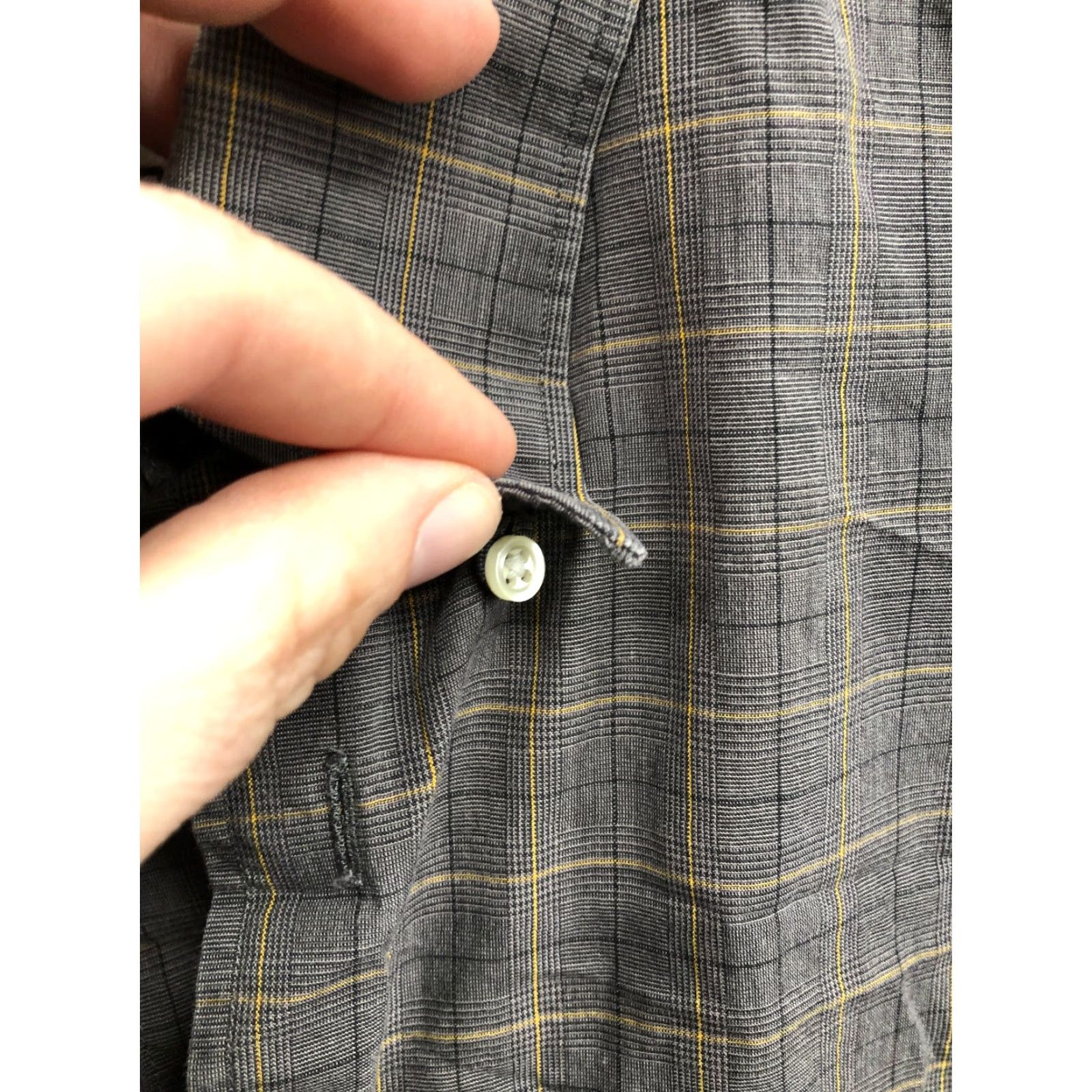 Liz Claiborne Claiborne Shirt 16 34-35 Mens Gray Plaid Long Sleeve Button-Down Collar Shirt Size US L / EU 52-54 / 3 - 6 Thumbnail
