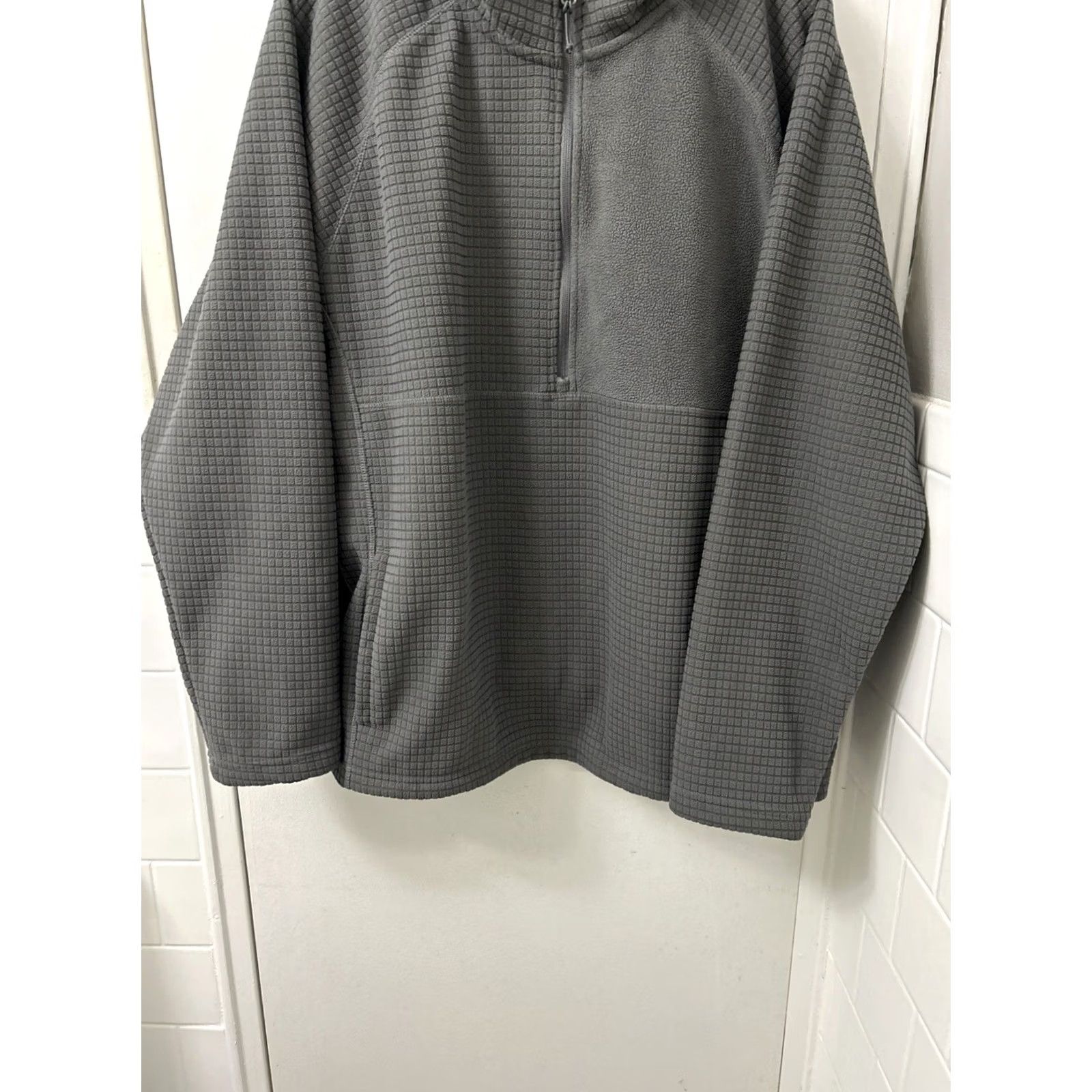 Lands' End Lands' End Mens XL 1/4 Zip Fleece Pullover Gray Mock Neck Raglan Long Sleeve Shirt Sweater Knit Waffle-Pocket Casual Outdoor Hiking Jacket Structured Size US XL / EU 56 / 4 - 3 Thumbnail