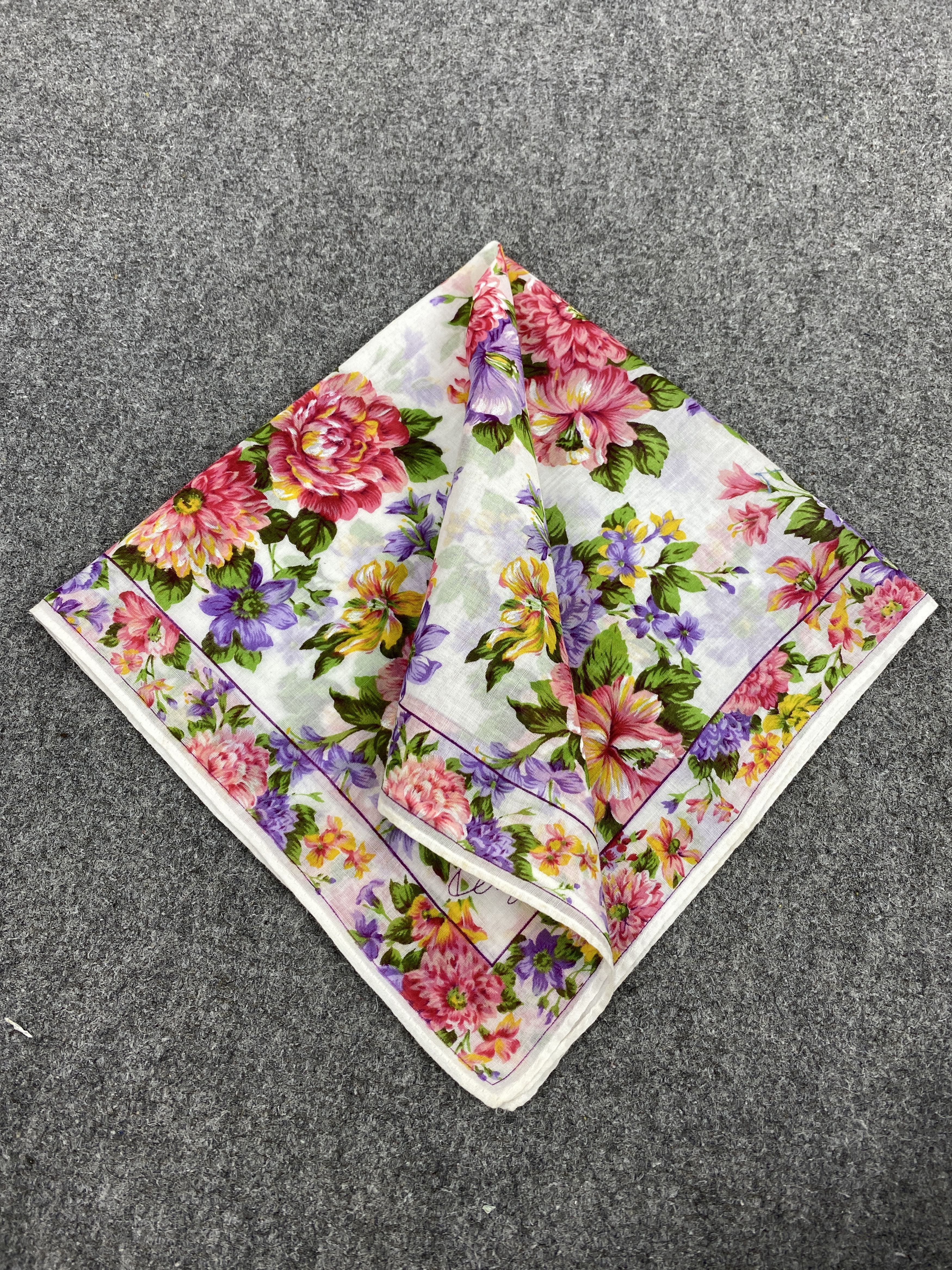 Kenzo Vintage Kenzo Flowers Handkerchief / Neckerchief KT0280 Size ONE SIZE - 3 Thumbnail