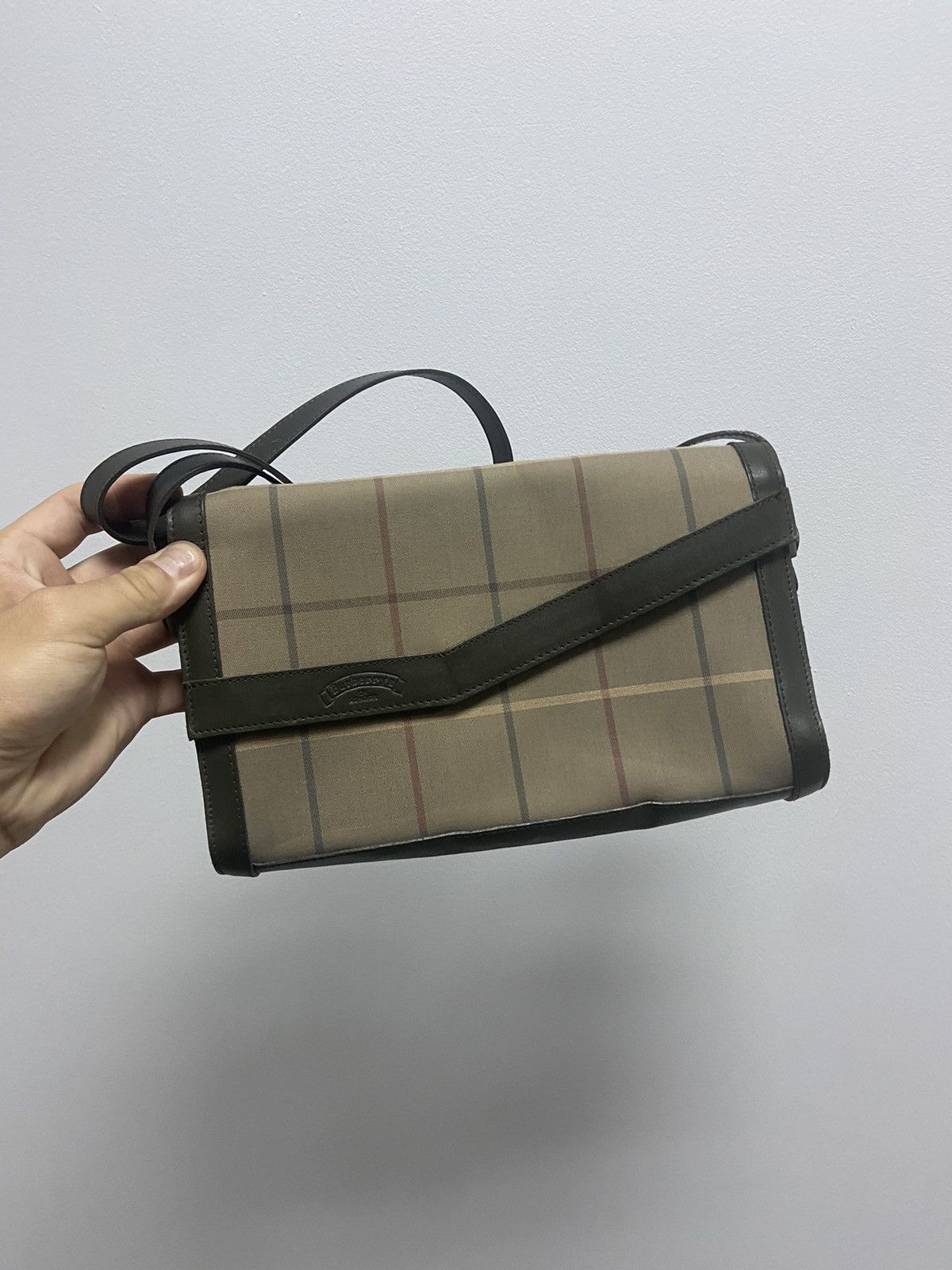 Burberry × Vintage Burberry England Small Bag Vintage Nova Check Logo Luxury Size ONE SIZE - 1 Thumbnail