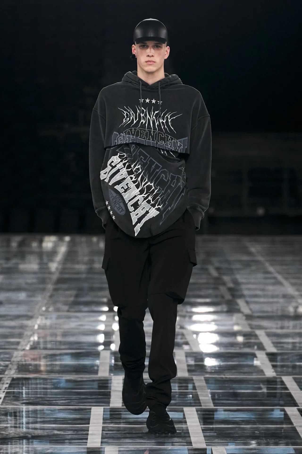 Givenchy Washed Black Embroidered Multi Logo Oversized Hoodie Size US S / EU 44-46 / 1 - 10 Thumbnail