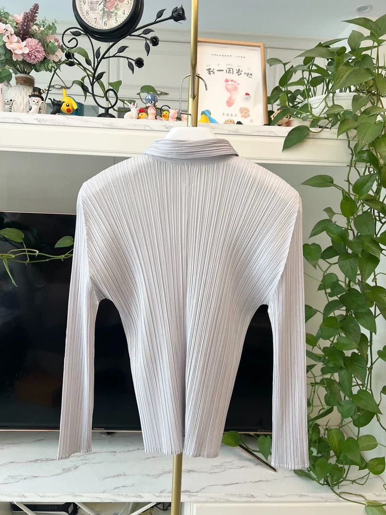 Issey Miyake Issey Miyake A light grey cardigan Size L / US 10 / IT 46 - 8 Thumbnail