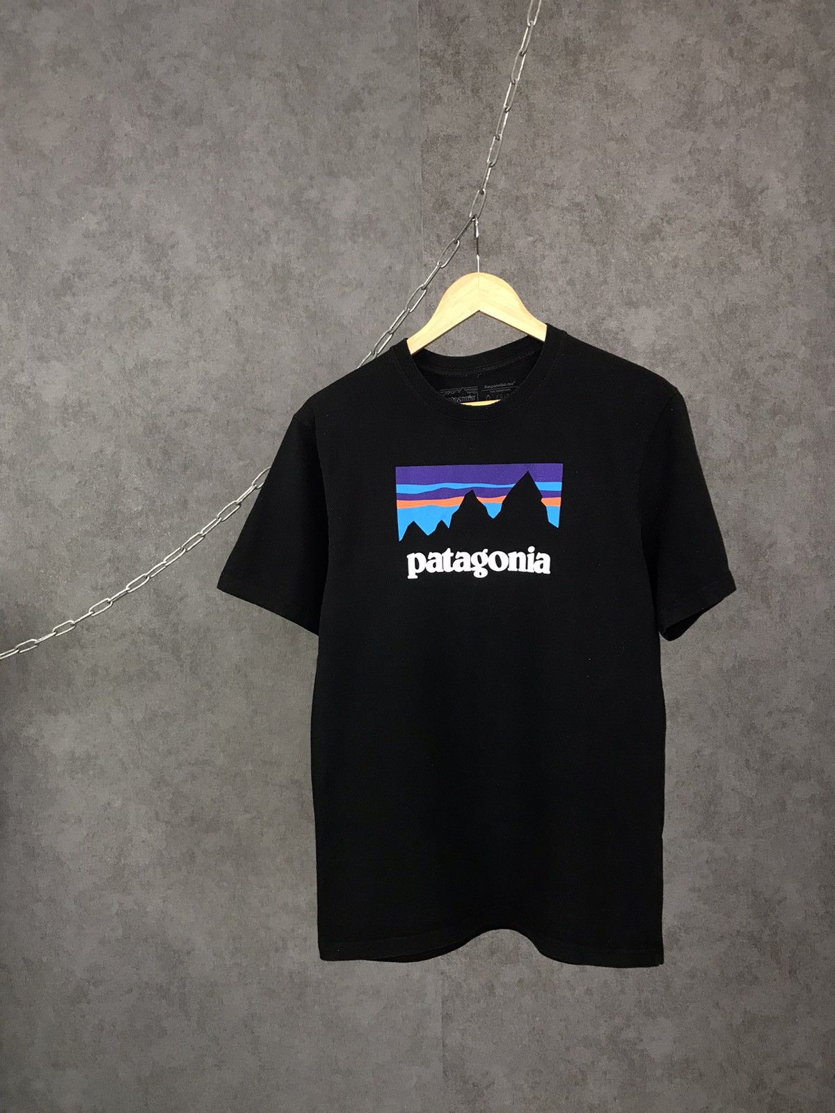 Patagonia Patagonia outdoor big center logo tee Size US S / EU 44-46 / 1 - 1 Thumbnail