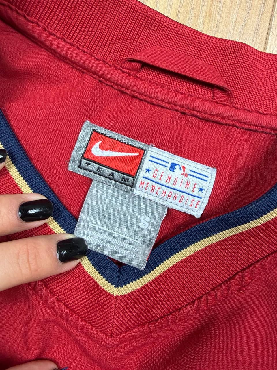 Nike 00’s NIKE NATIONALS CENTER SWOOSH Y2K V-NECK Size US S / EU 44-46 / 1 - 3 Thumbnail