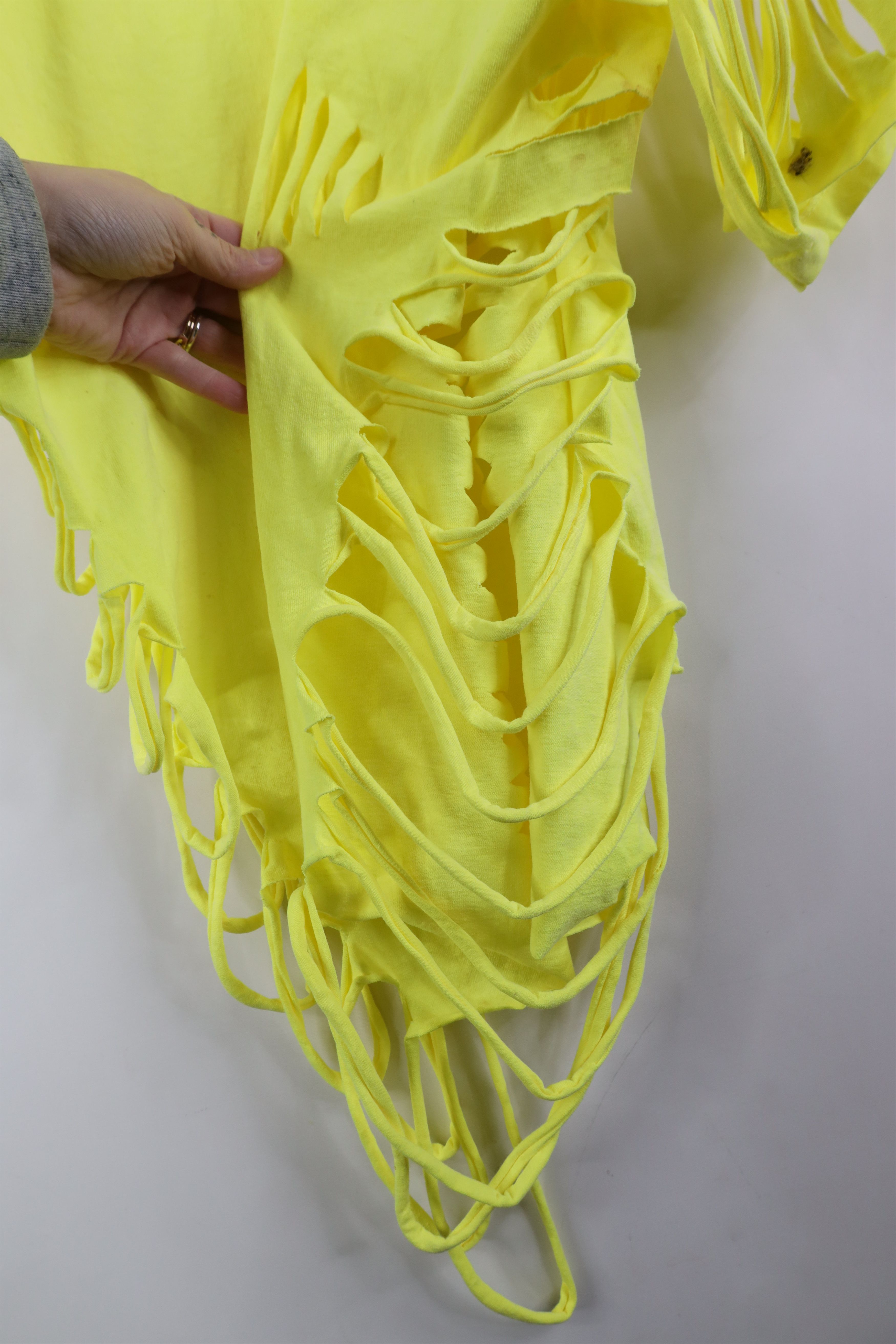 Vintage Deadstock Vintage 90s Streetwear Beach T-Shirt Yellow USA Size XL / US 12-14 / IT 48-50 - 11 Thumbnail