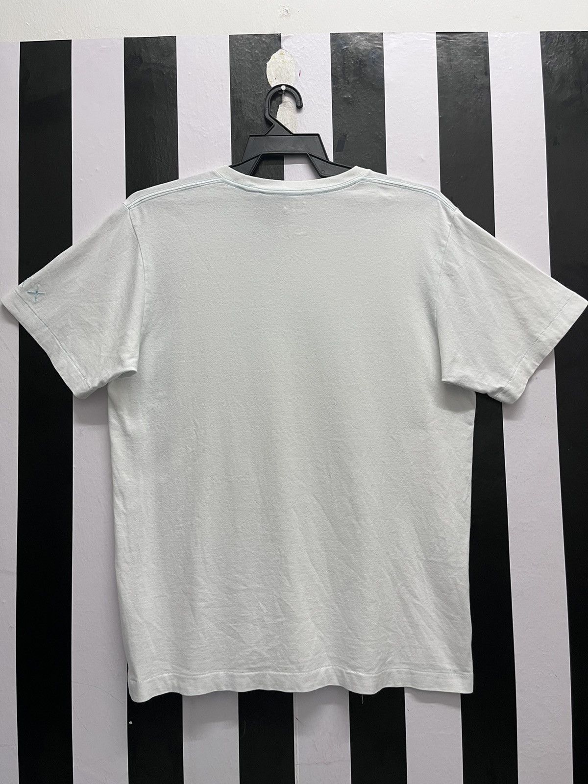 Japanese Brand × Kaws × Uniqlo Kaws t-shirt Uniqlo Japanese Size US L / EU 52-54 / 3 - 6 Thumbnail
