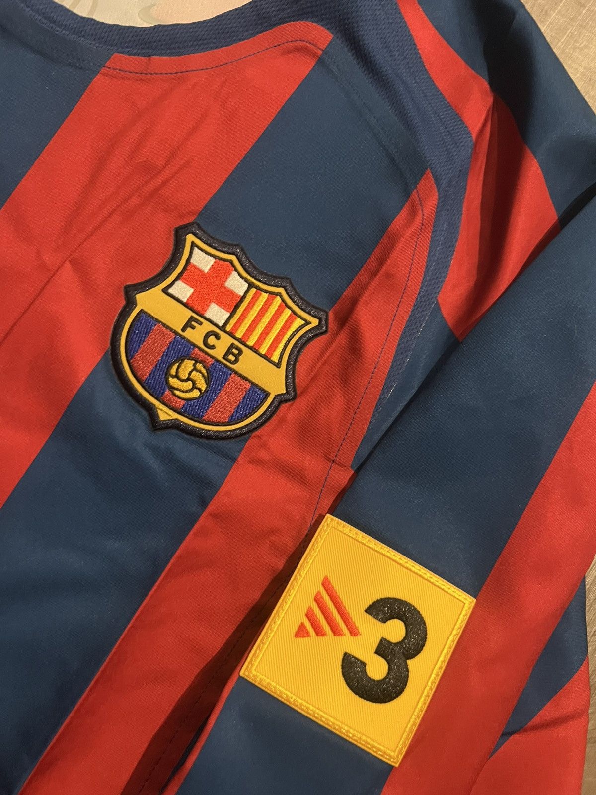Nike Size S Nike FC Barcelona 05/06 Reissue Long-Sleeve Jersey Size US S / EU 44-46 / 1 - 4 Thumbnail