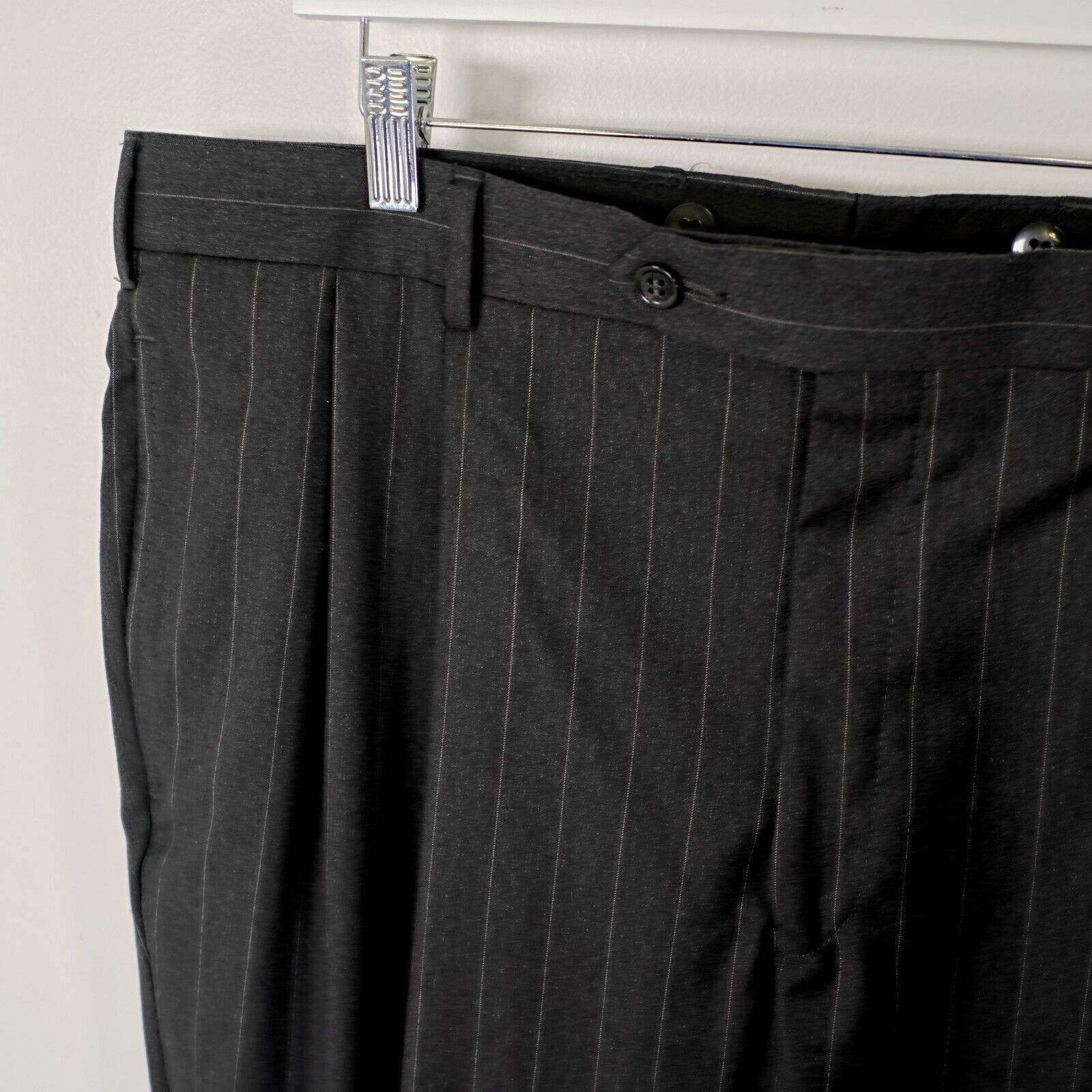 Jos. A. Bank Jos A Bank Signature Wool Gray Striped 2 Button 2 Piece Suit Size 42S - 2 Thumbnail