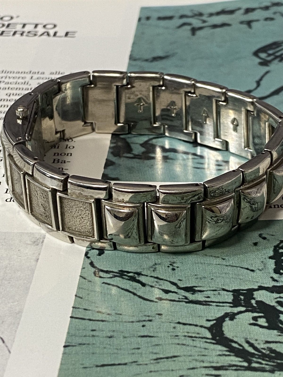 Japanese Brand VINTAGE OMAX SILVER BRACELET WATCH CYBERPUNK Y2K FUTURISTIC Size ONE SIZE - 10 Thumbnail