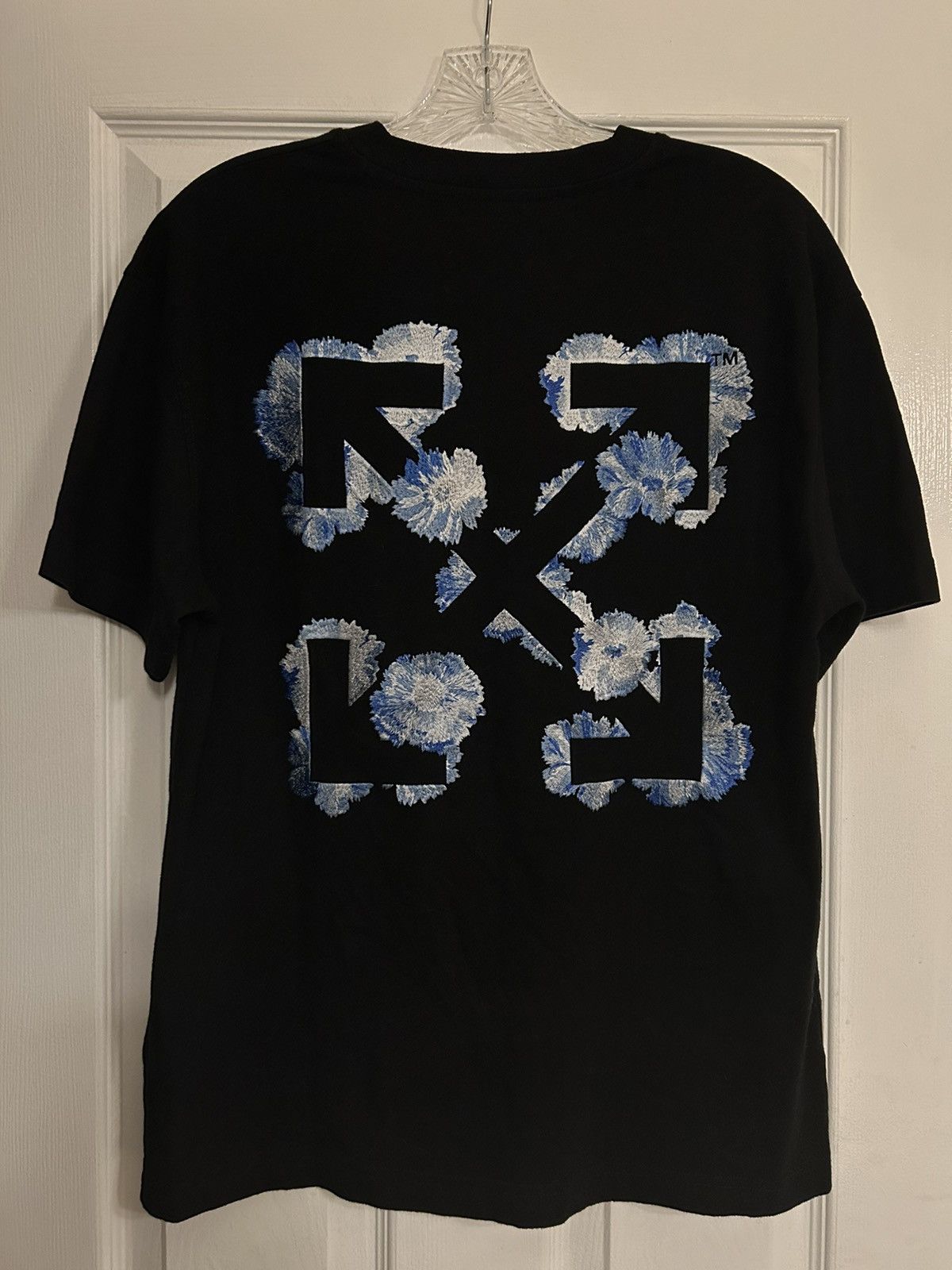 Off-White OFF-WHITE Embroidered Floral Arrow Tee Size M / US 6-8 / IT 42-44 - 1 Thumbnail