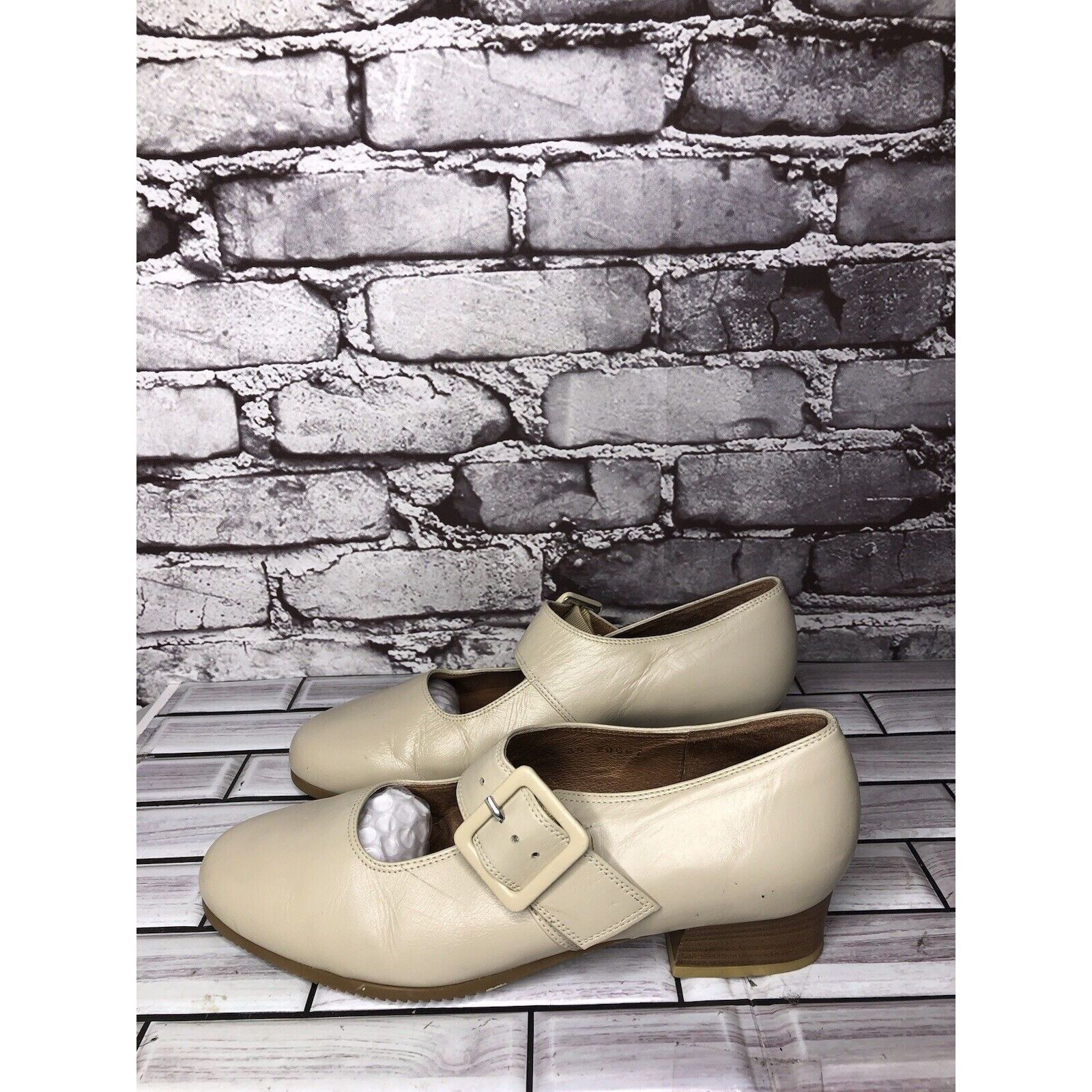 Beautiful Ful BeautiFeel Ivory Cream Leather Mary Jane Strap Pumps Shoes W Size US 9 / IT 39 - 16 Thumbnail