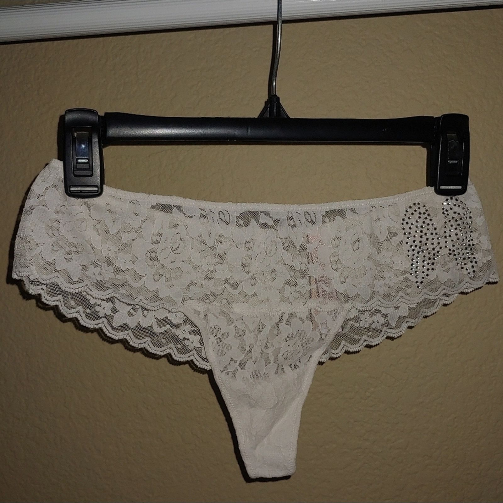Victoria's Secret Victoria’s Secret Dream Angels White Lace Thong Rhinestones Size ONE SIZE - 2 Thumbnail