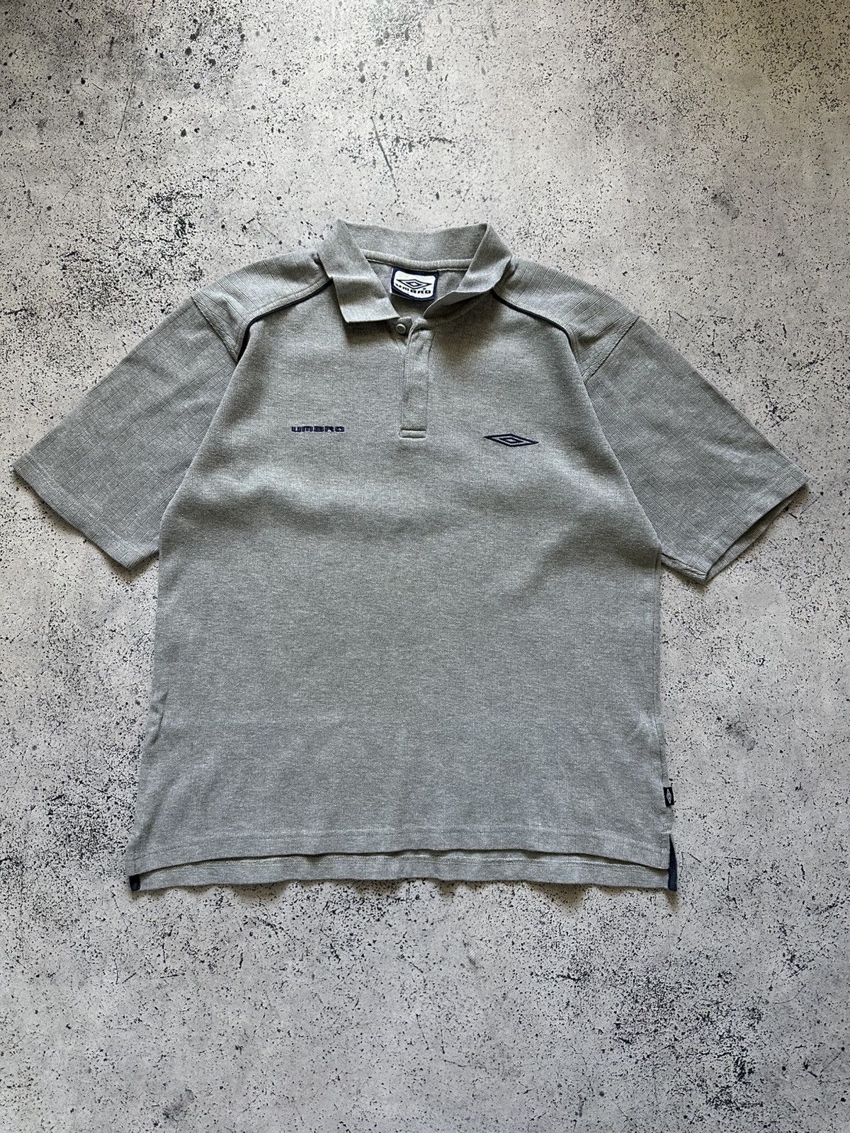 Umbro × Vintage Vintage Umbro Soccer Jersey T-shirt Polos Y2K USA Size US L / EU 52-54 / 3 - 1 Thumbnail