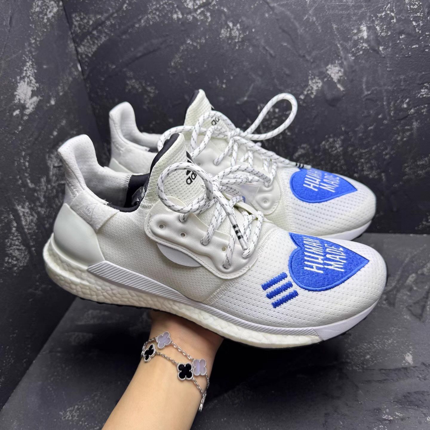 Human Made HUMAN MADE x Adidas White & Blue Running Shoes Q10 Size US 9 / EU 42 - 3 Thumbnail